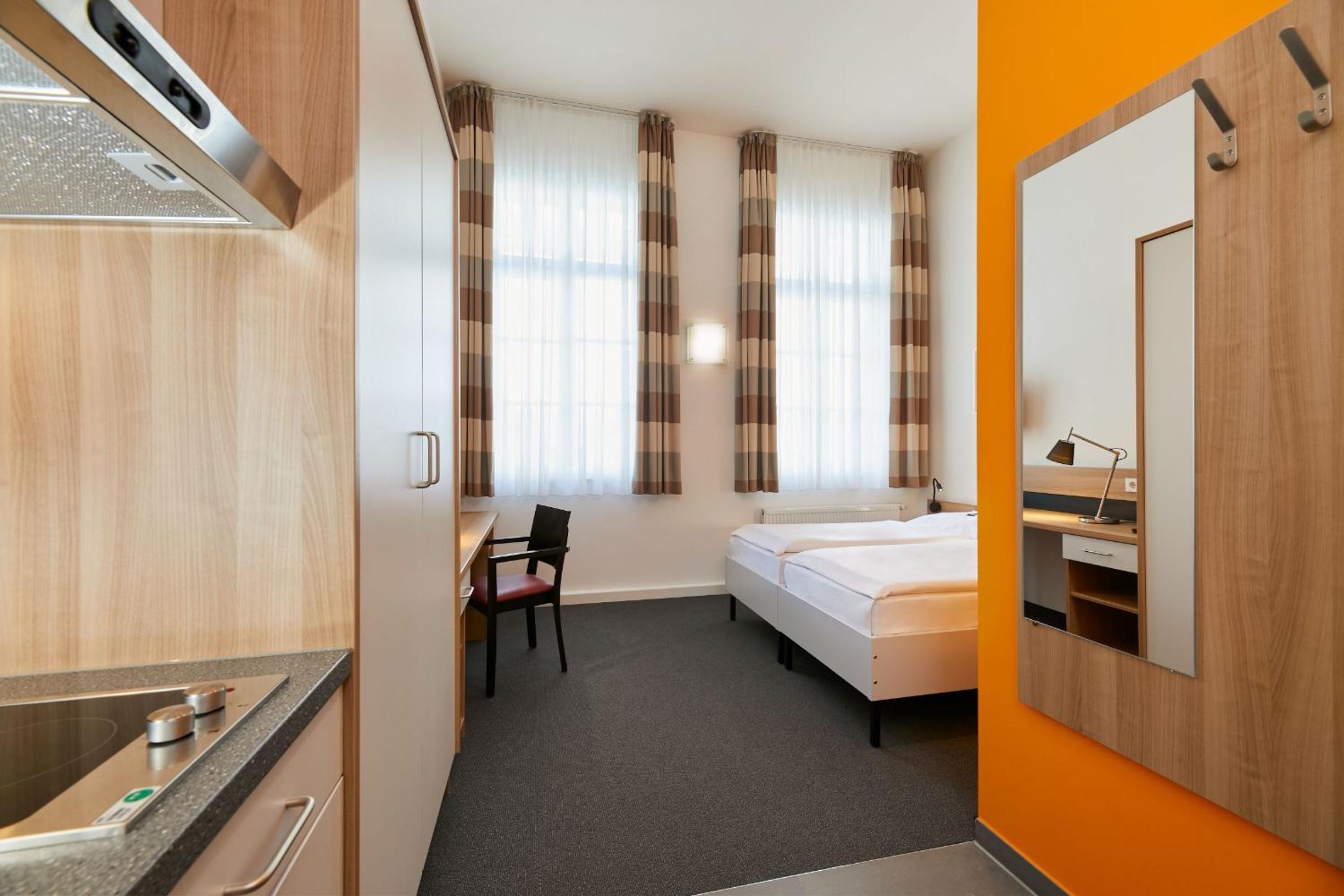 Double Room with Kitchenette - Photo 2