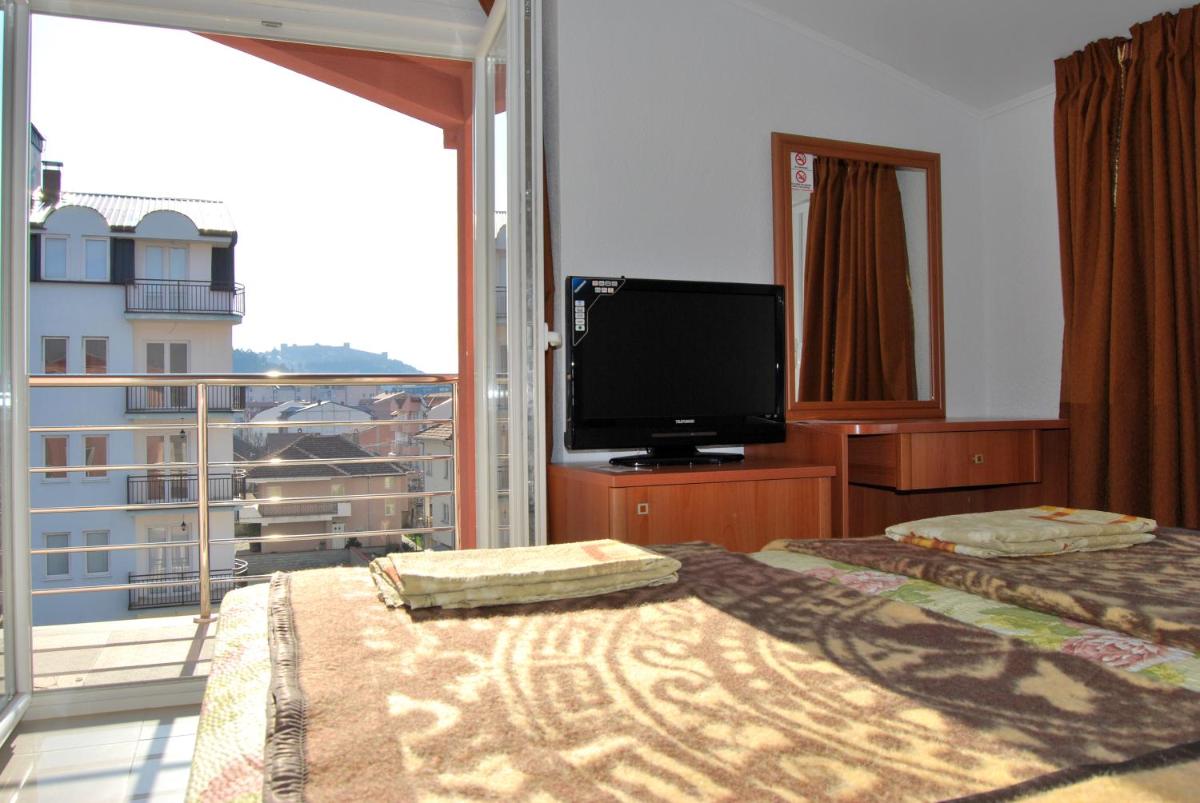 Standard Double Room - Photo 7