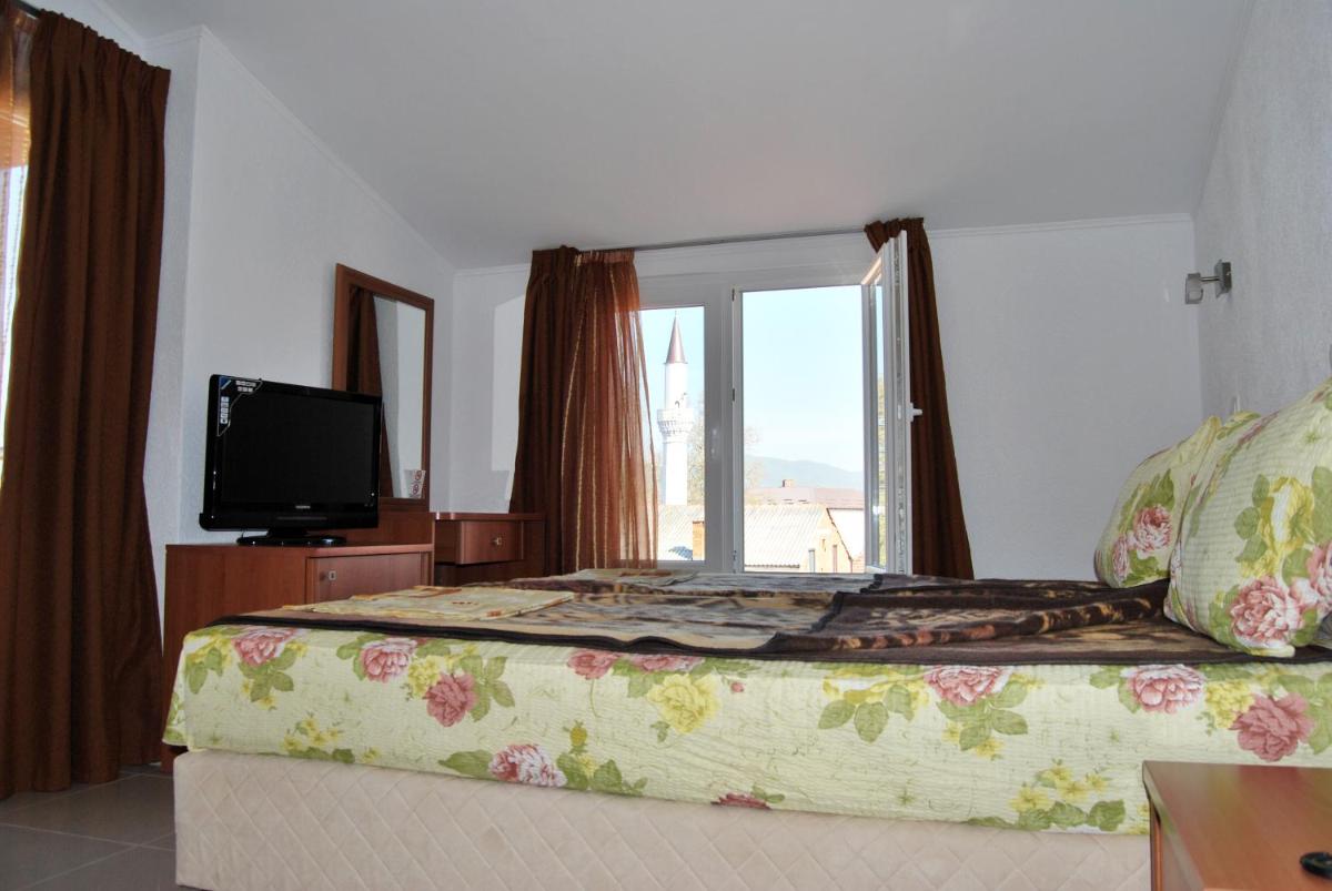 Standard Double Room - Photo 3