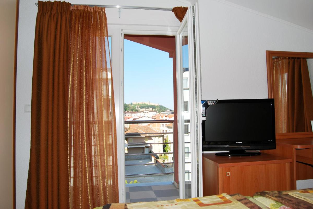 Standard Double Room - Photo 5
