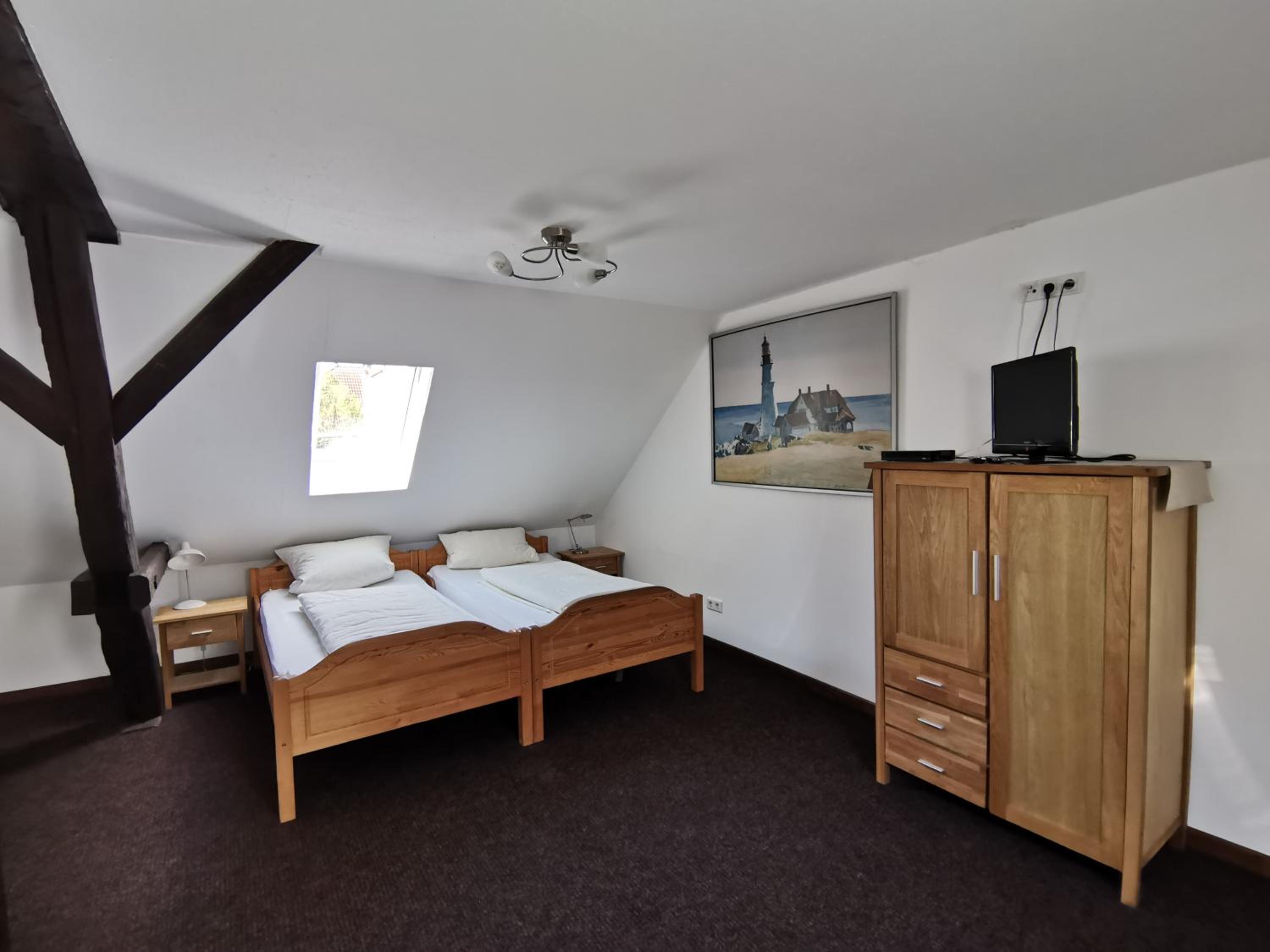 Three-Bedroom Apartment - Photo 9