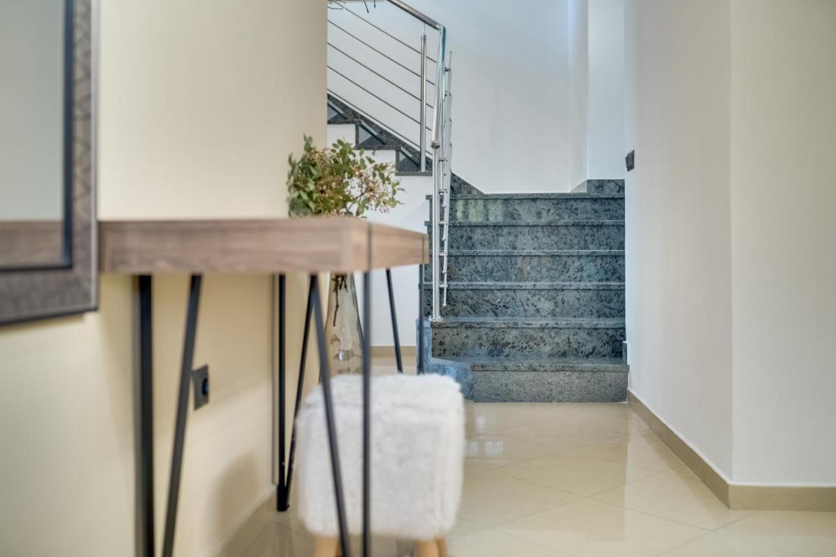 Three-Bedroom Apartment with Sauna photo 2