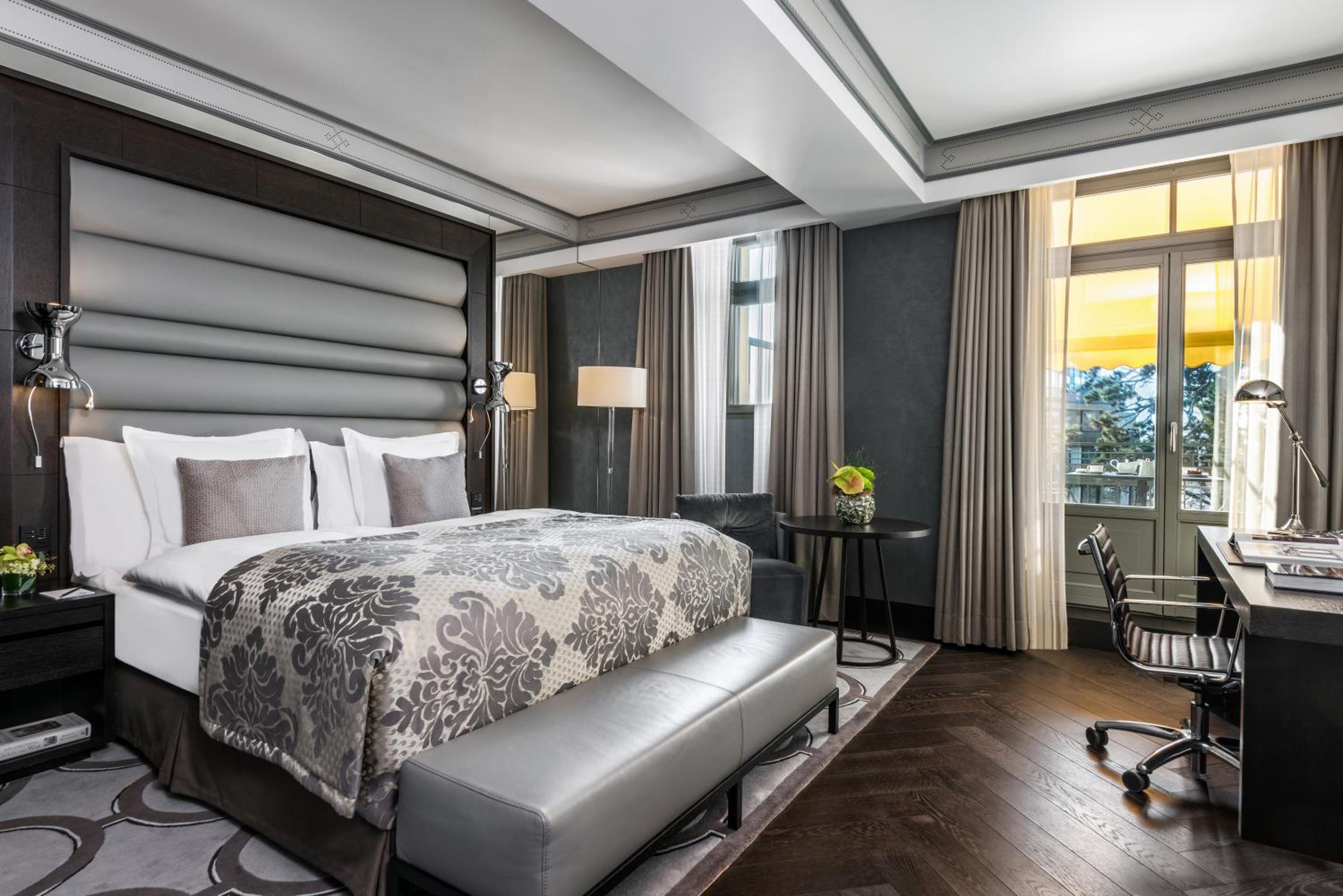 Savoy Executive room with terrace thumbnail 5