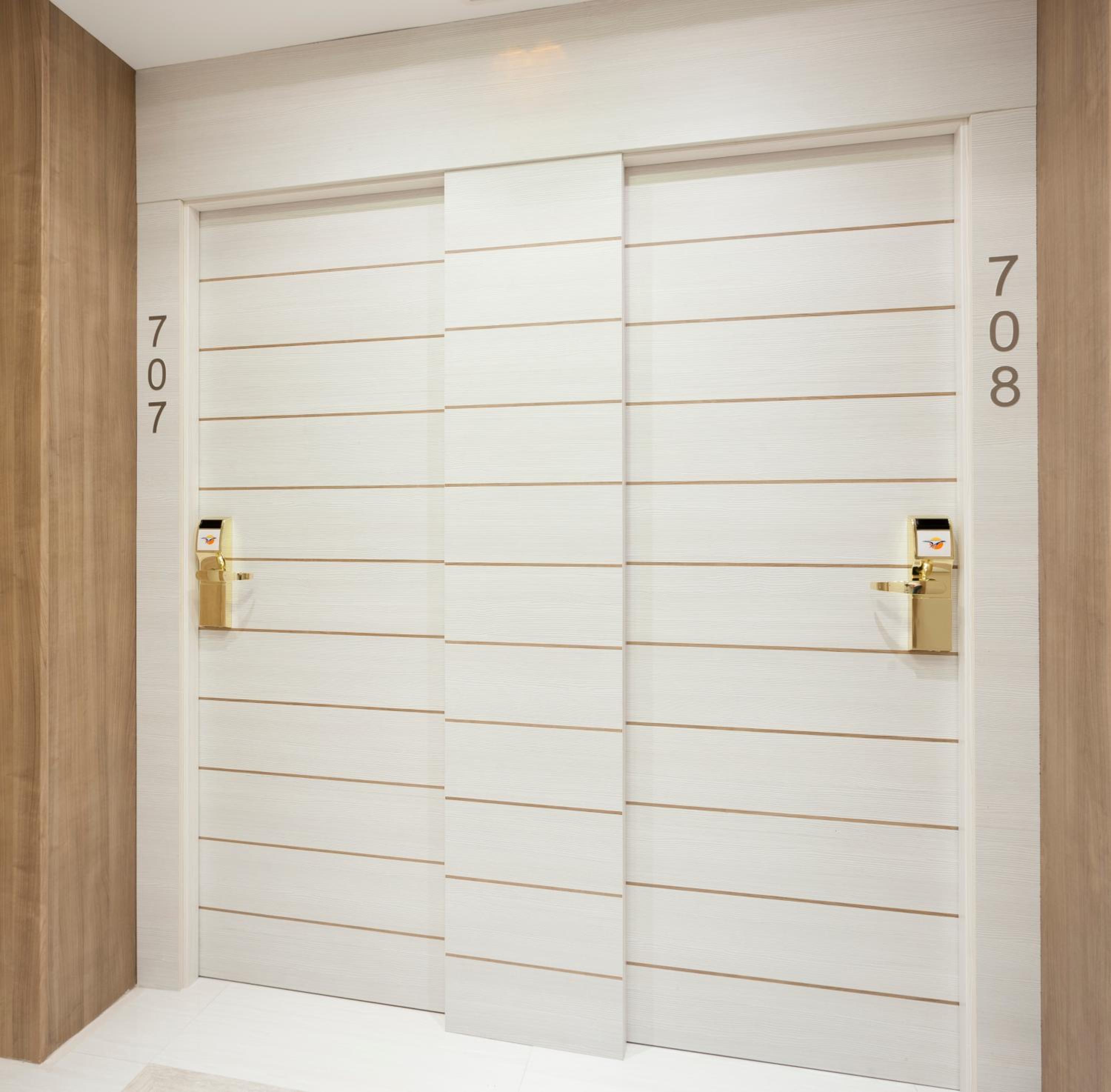 Double or Twin Room (2 Adults + 1 Child) photo 2