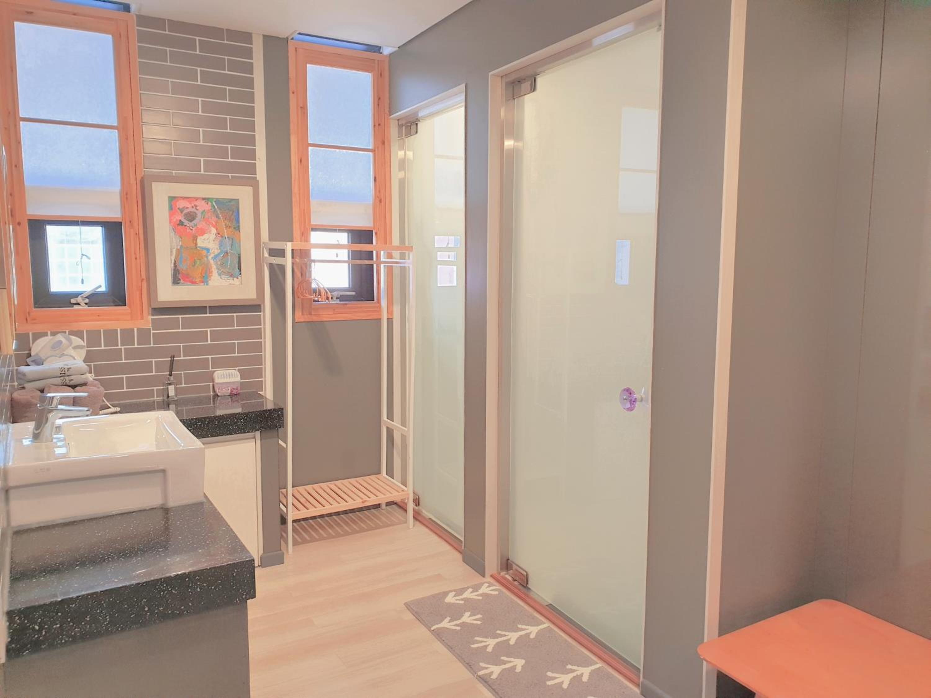 Family Room - Photo 10