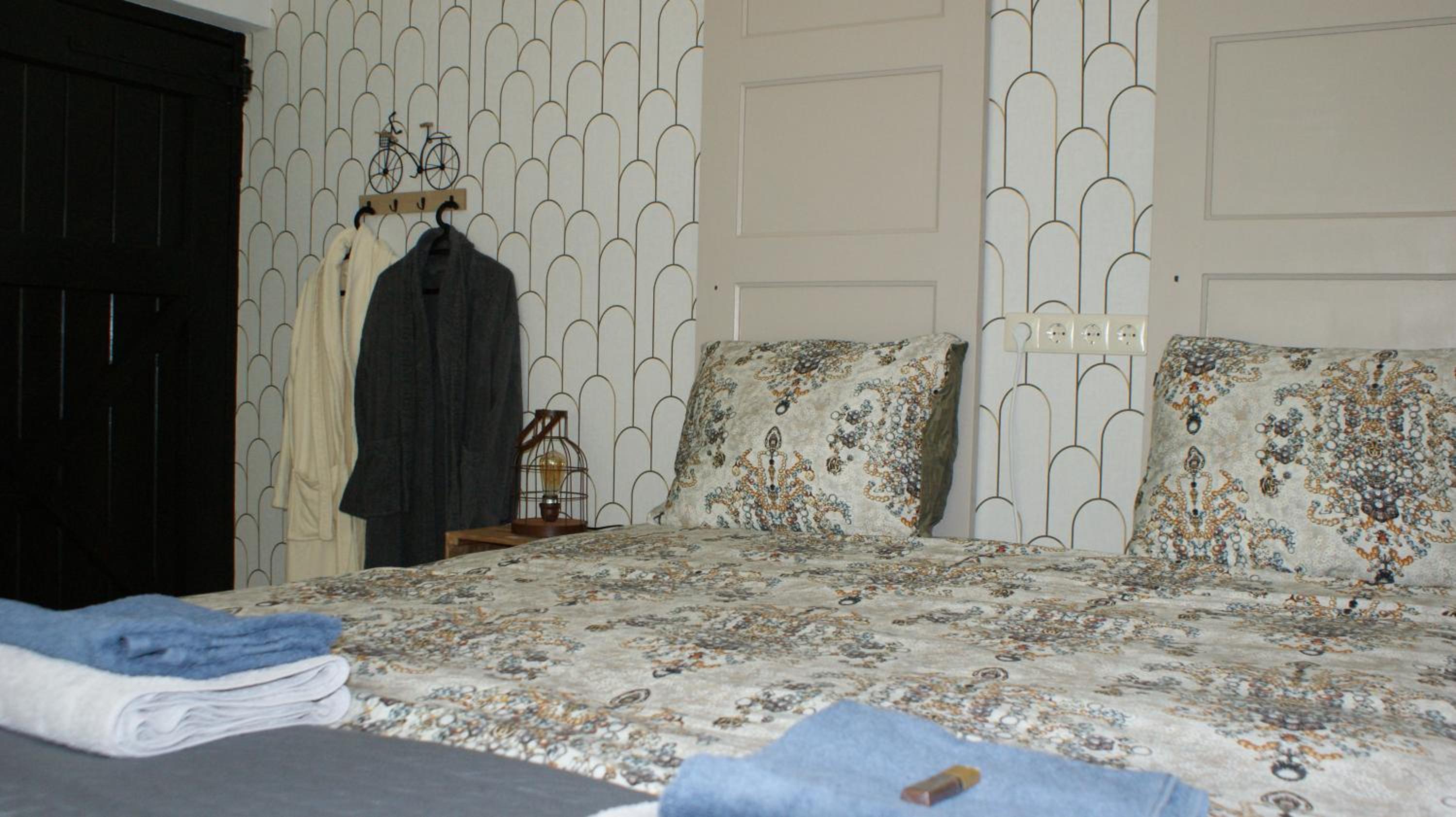 Double Room with Private Bathroom photo 2