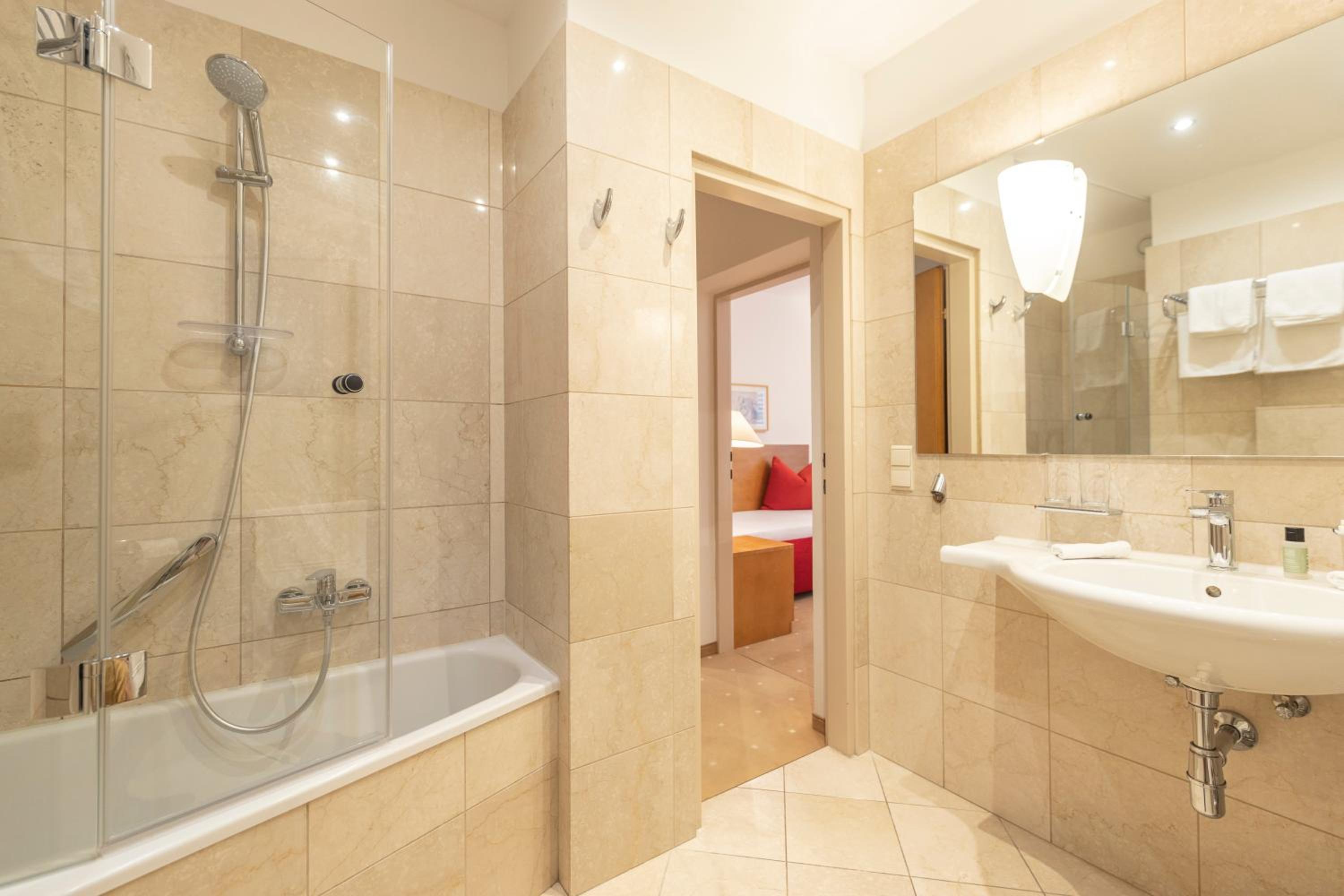Triple Room with Balcony - Photo 2