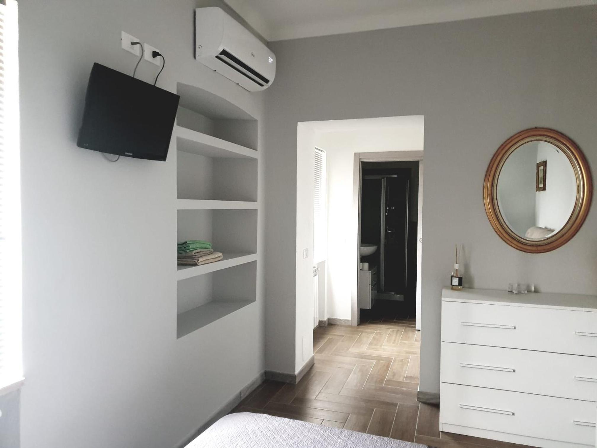 Double Room - Photo 5