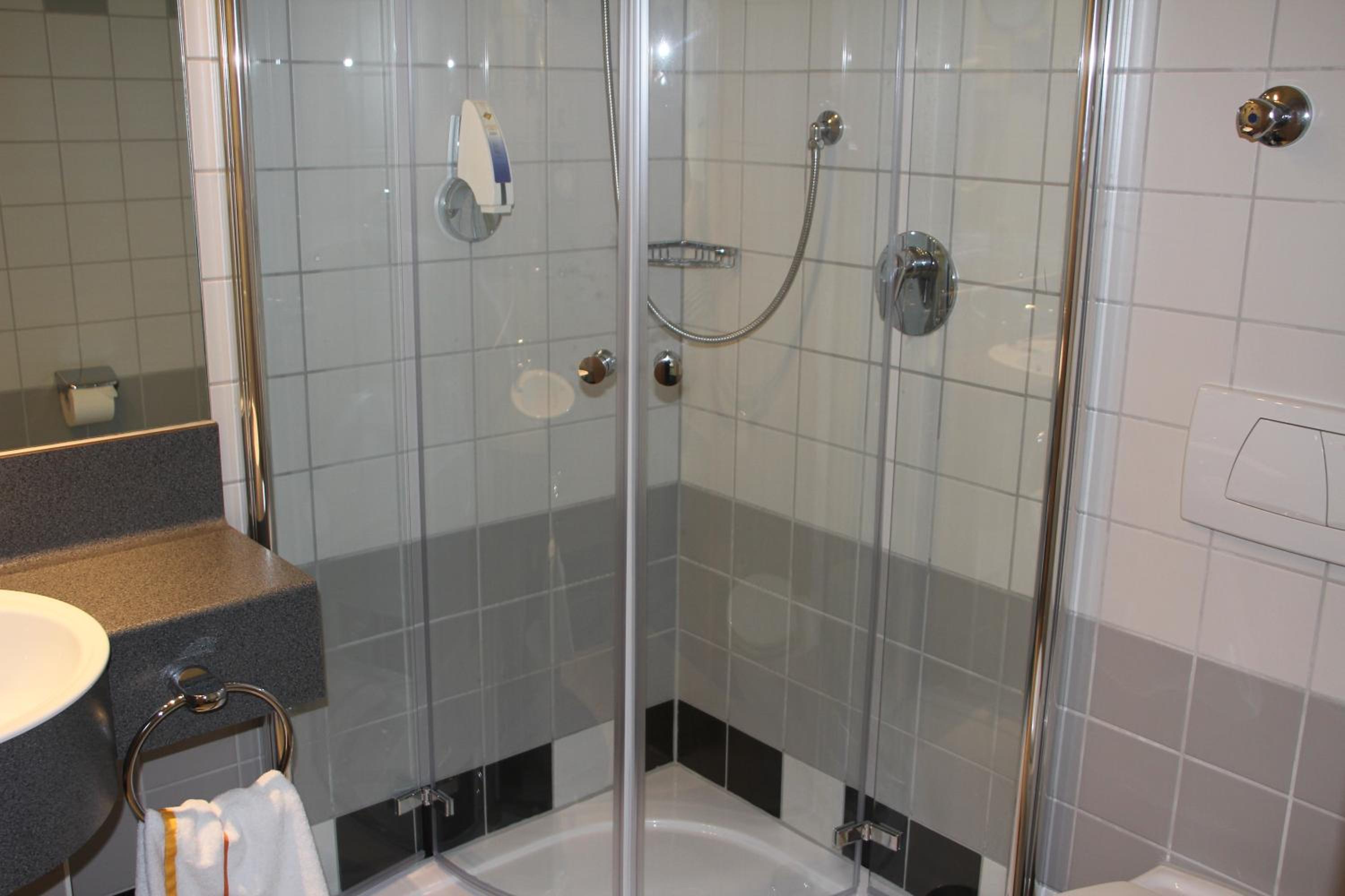 Budget Single Room photo 3