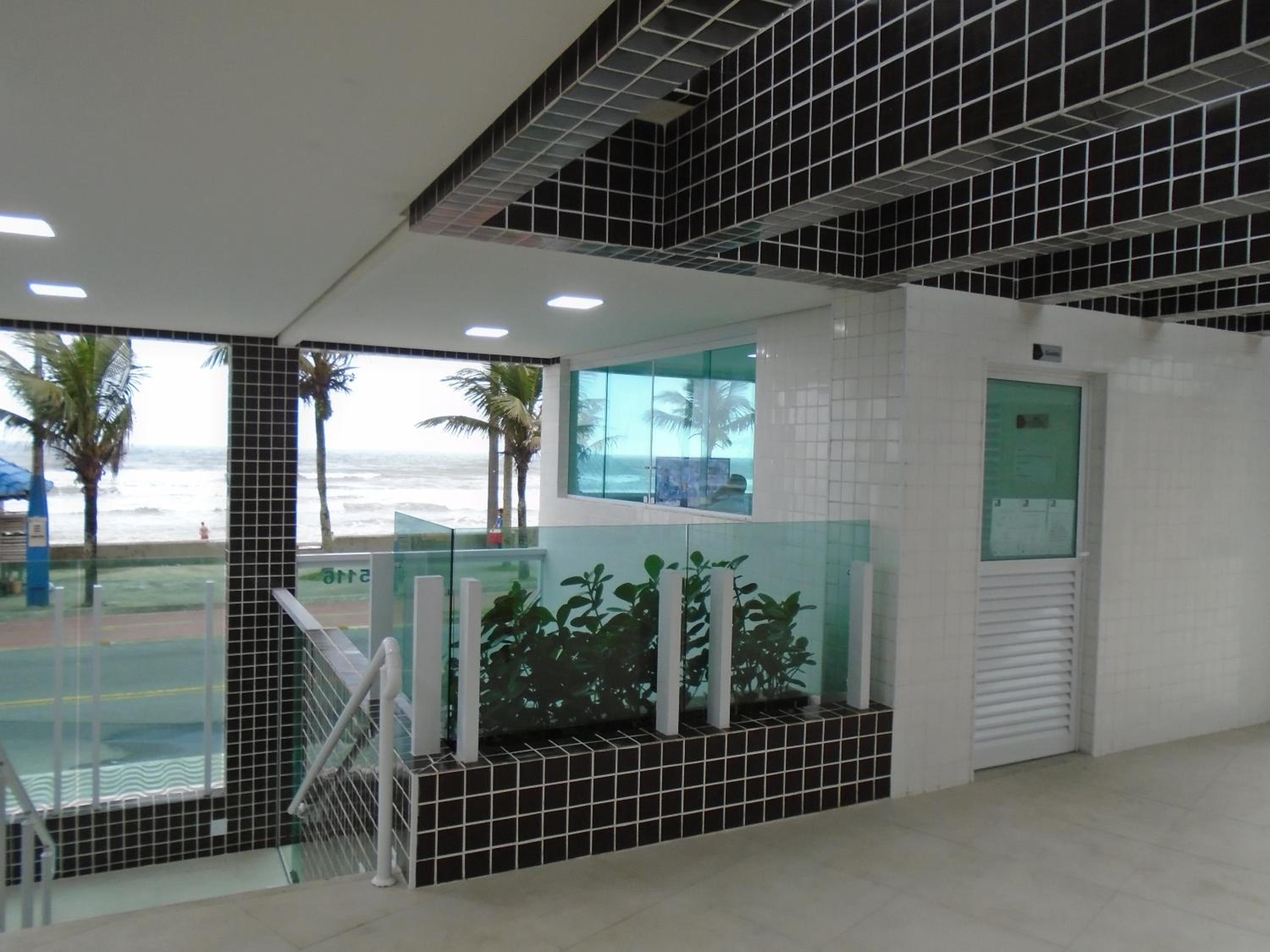 Apartment with Sea View - Photo 12