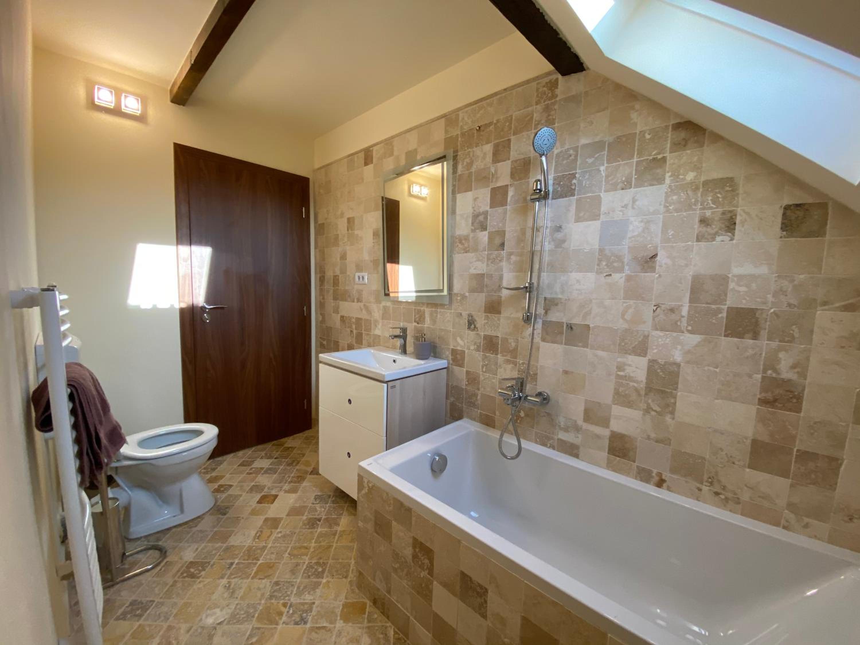 Twin Room with Private External Bathroom - Photo 2