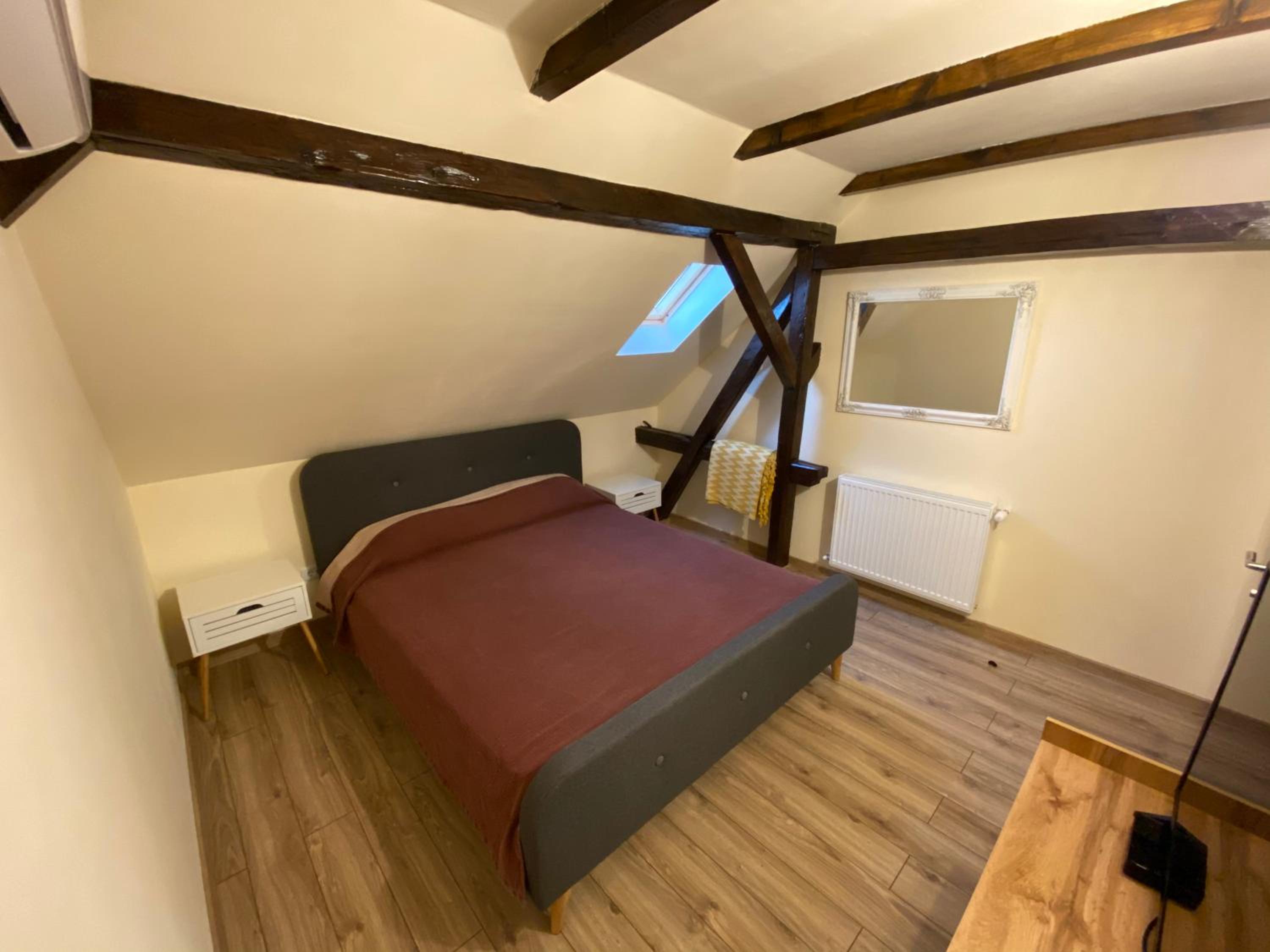 Double Room with Private External Bathroom - Photo 7