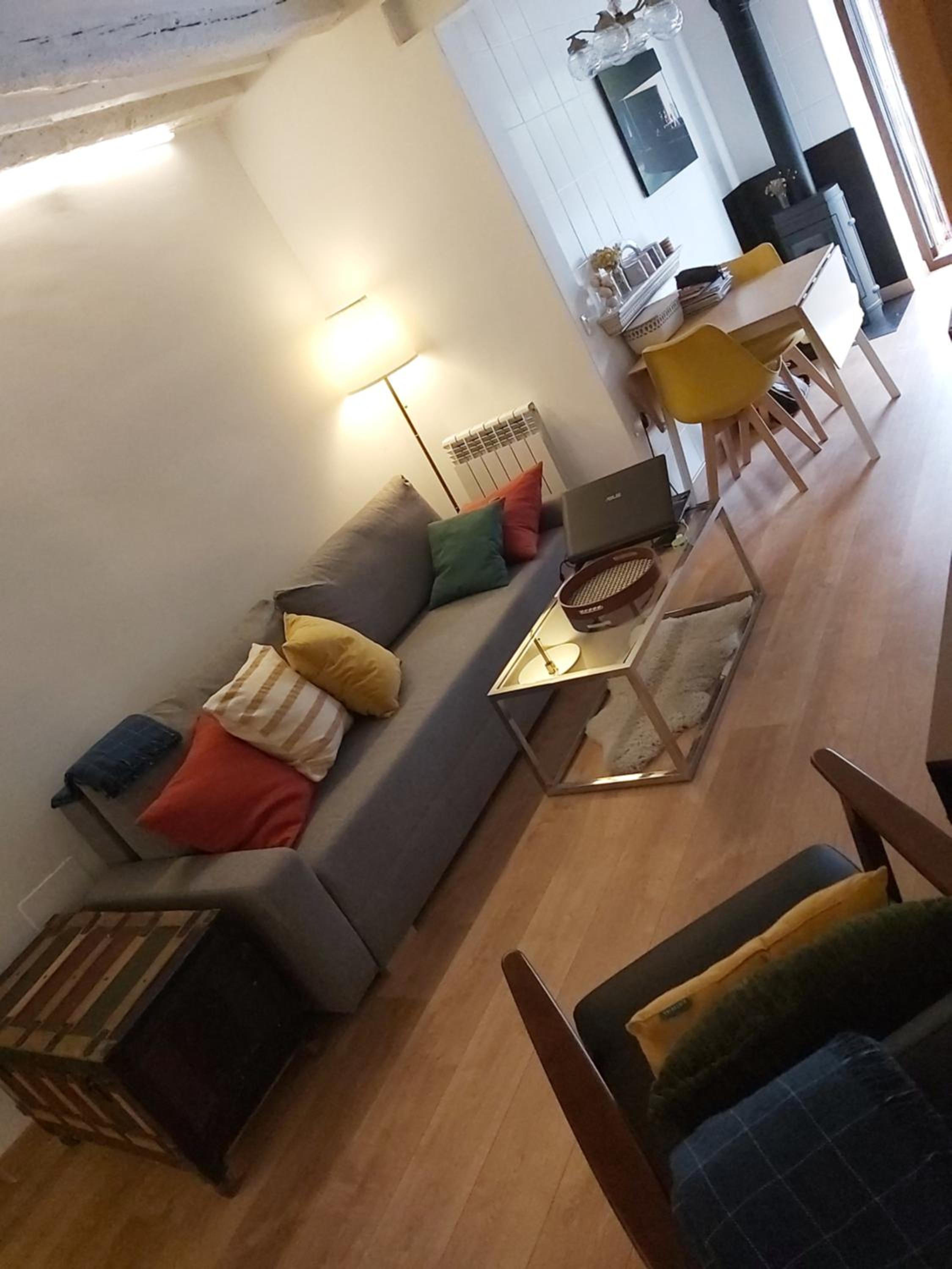 One-Bedroom Apartment photo 3