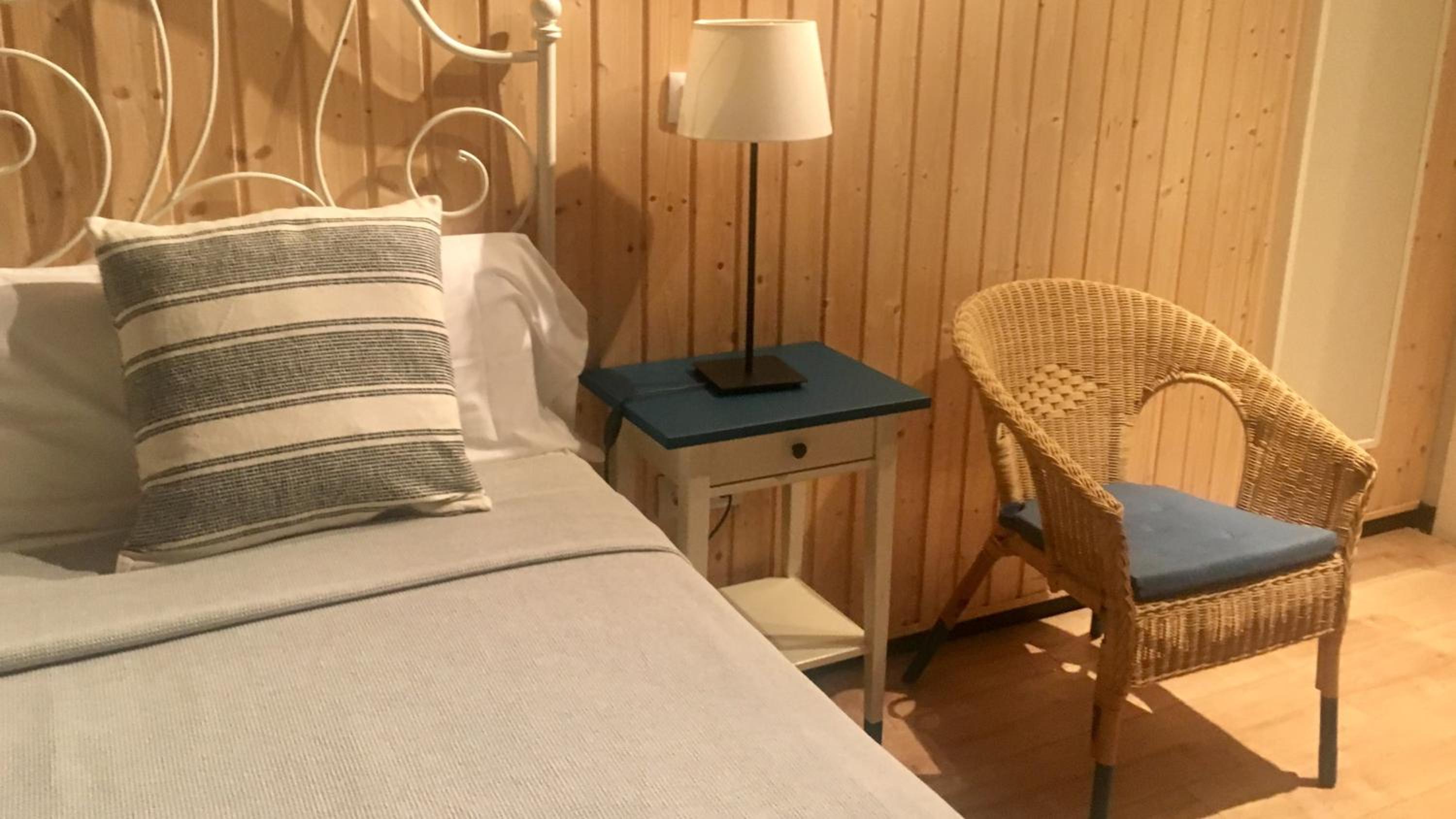 Double Room - Photo 9