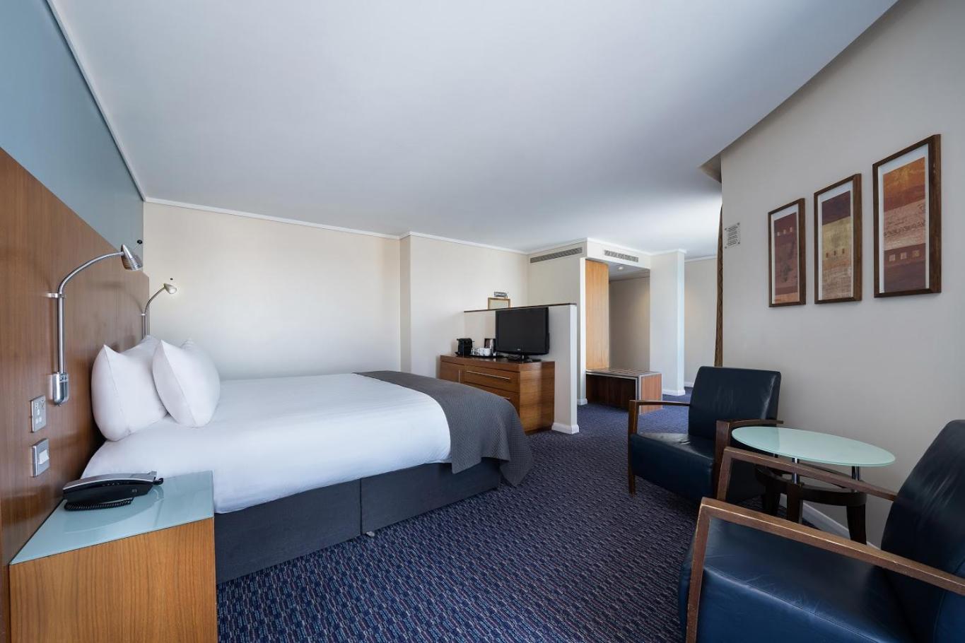 Premium King Room with View photo 1