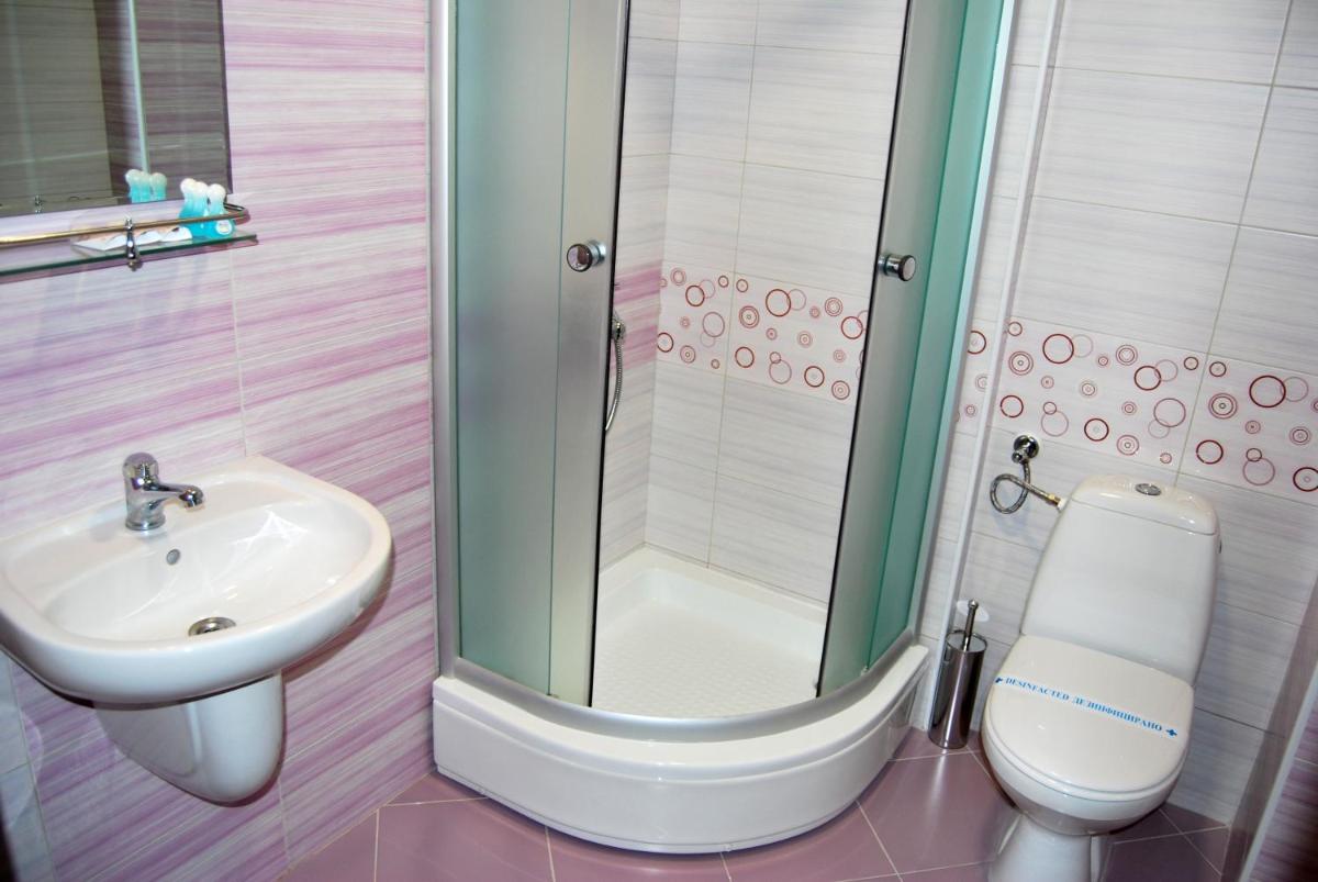 Standard Double Room - Photo 11