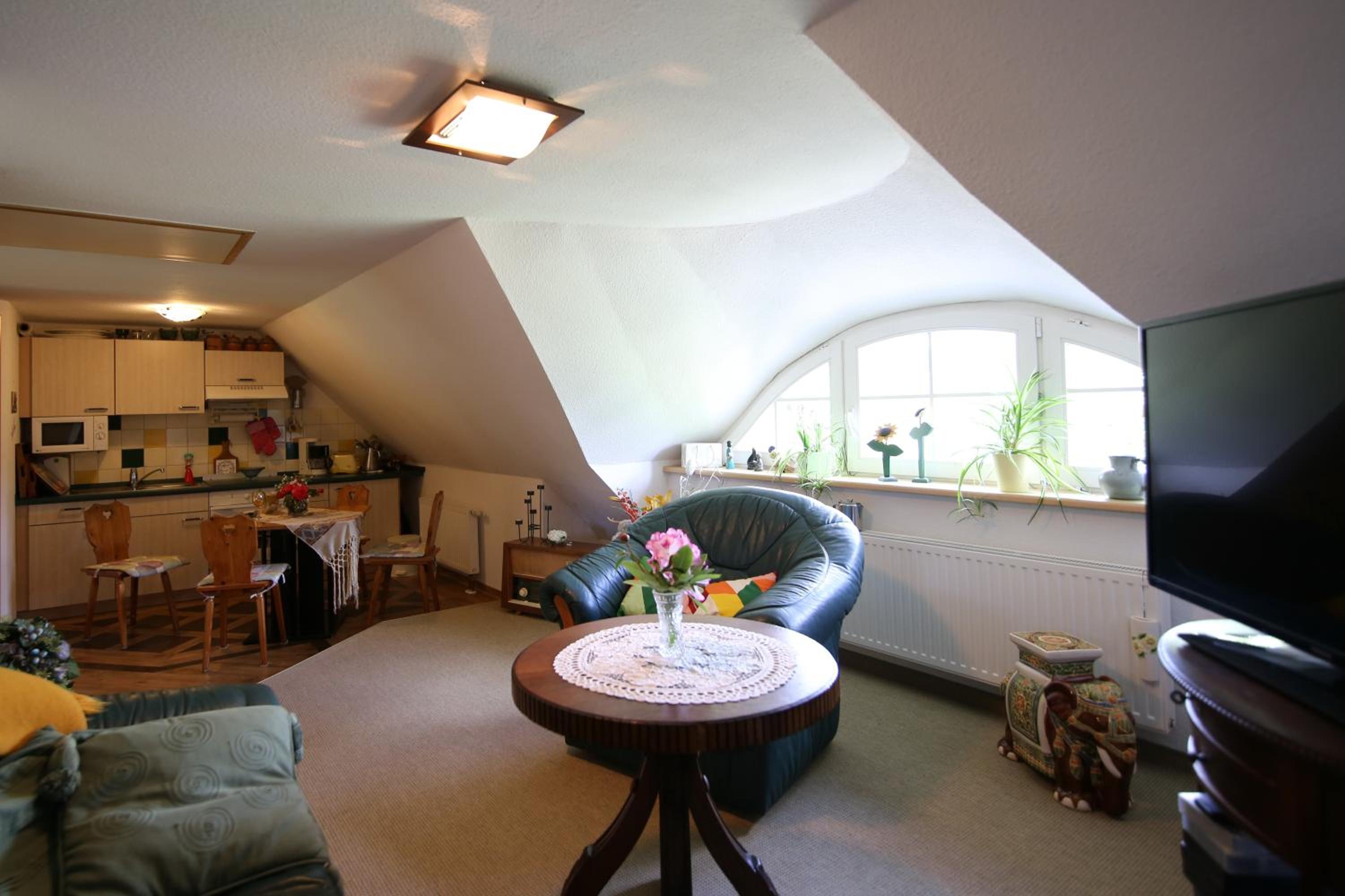 One-Bedroom Apartment photo 1