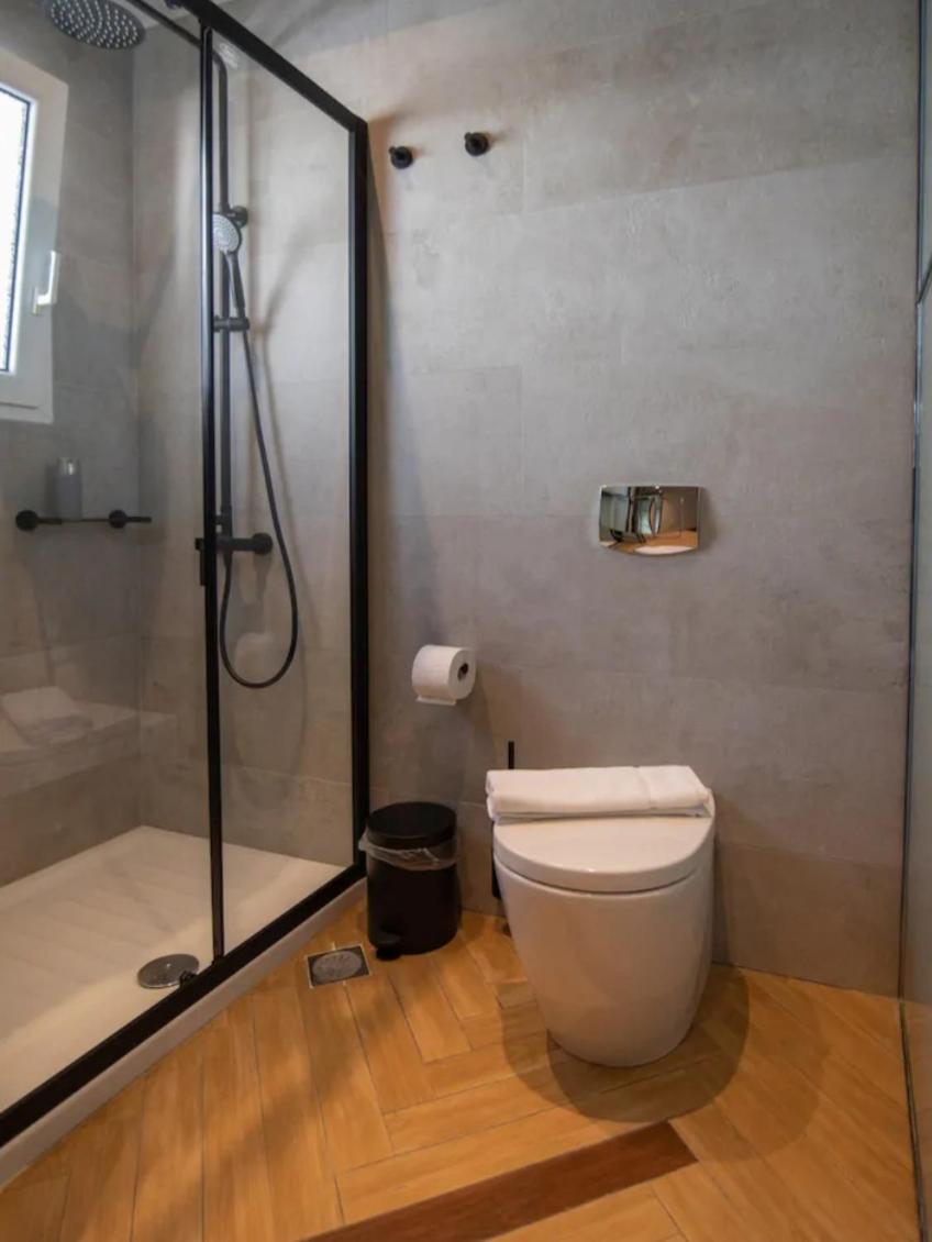 One-Bedroom Apartment - Photo 27