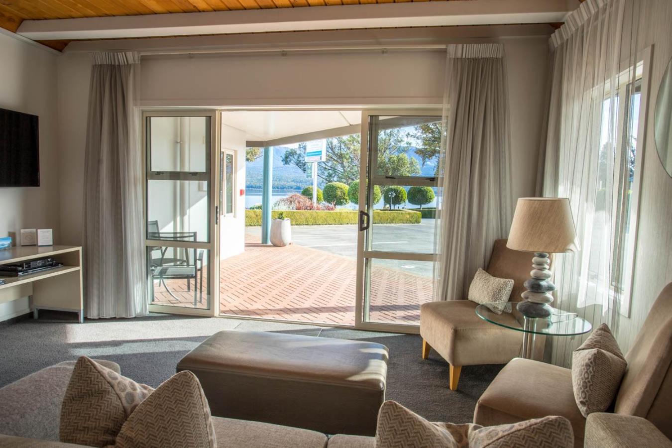 Premier Two Bedroom Spa Apartment - Ground Floor
