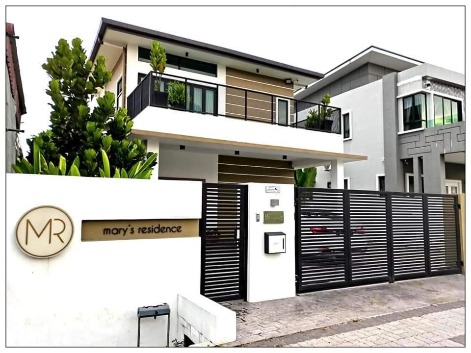 Seven-Bedroom House