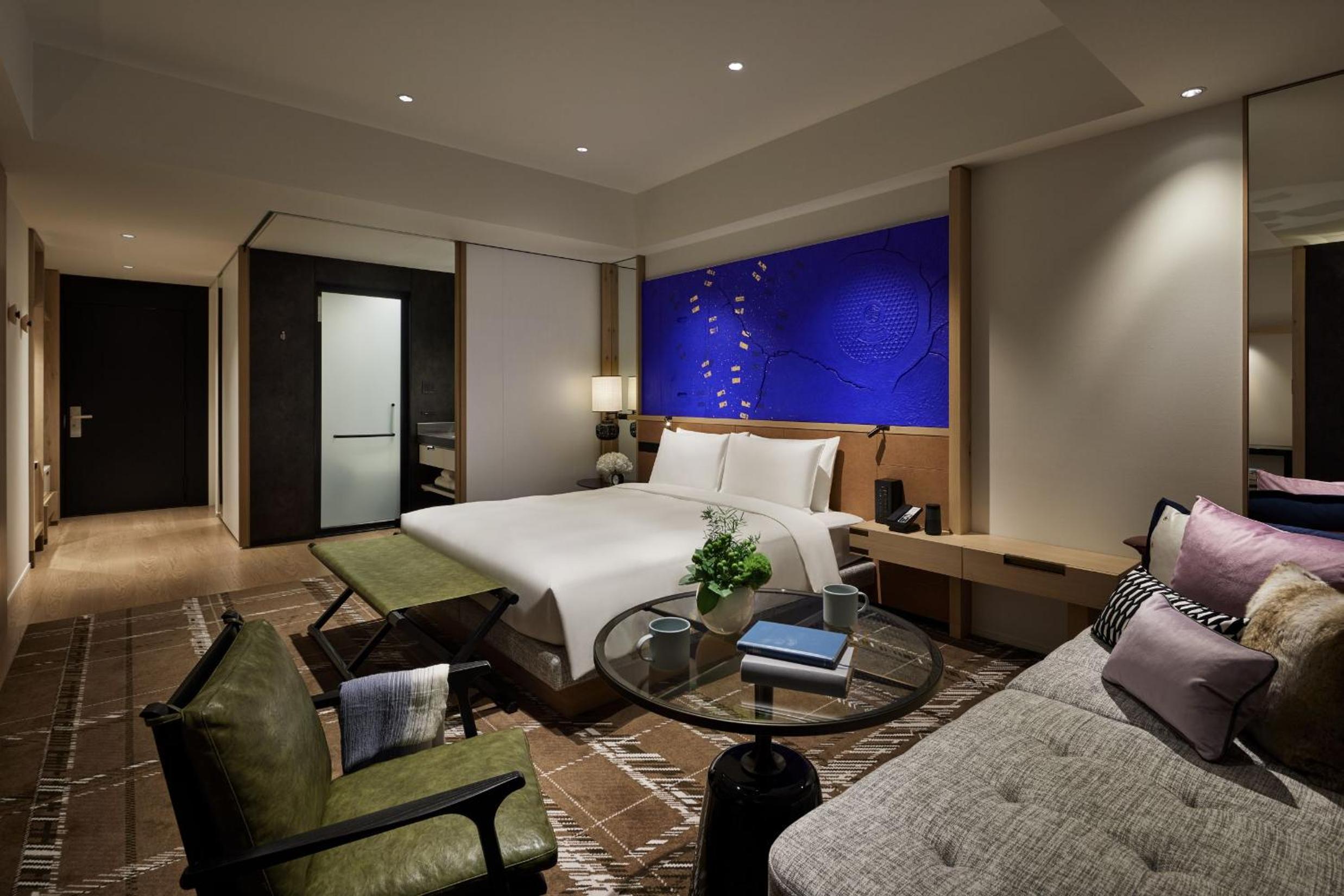 Deluxe King Room - Photo 4