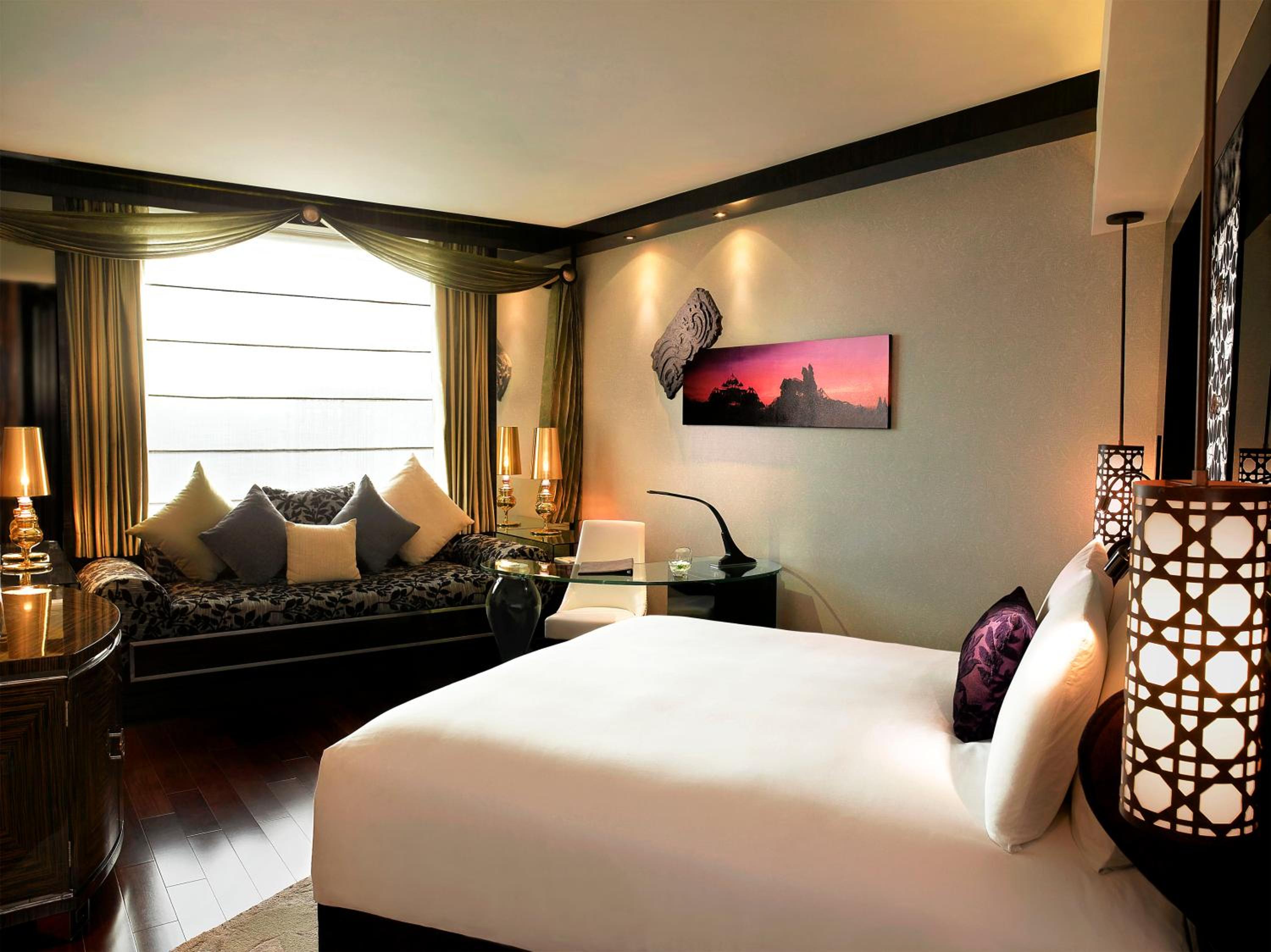 Luxury King Room - Photo 3