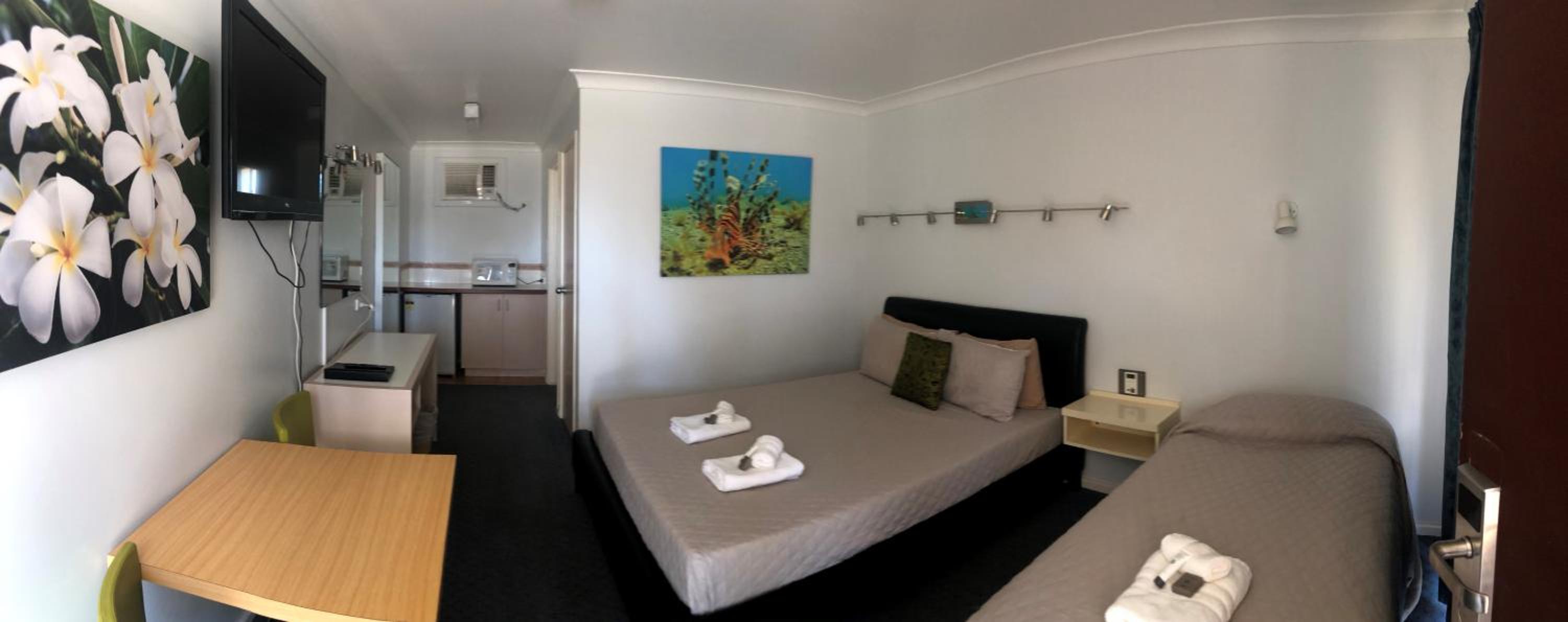Standard Queen Room photo 1