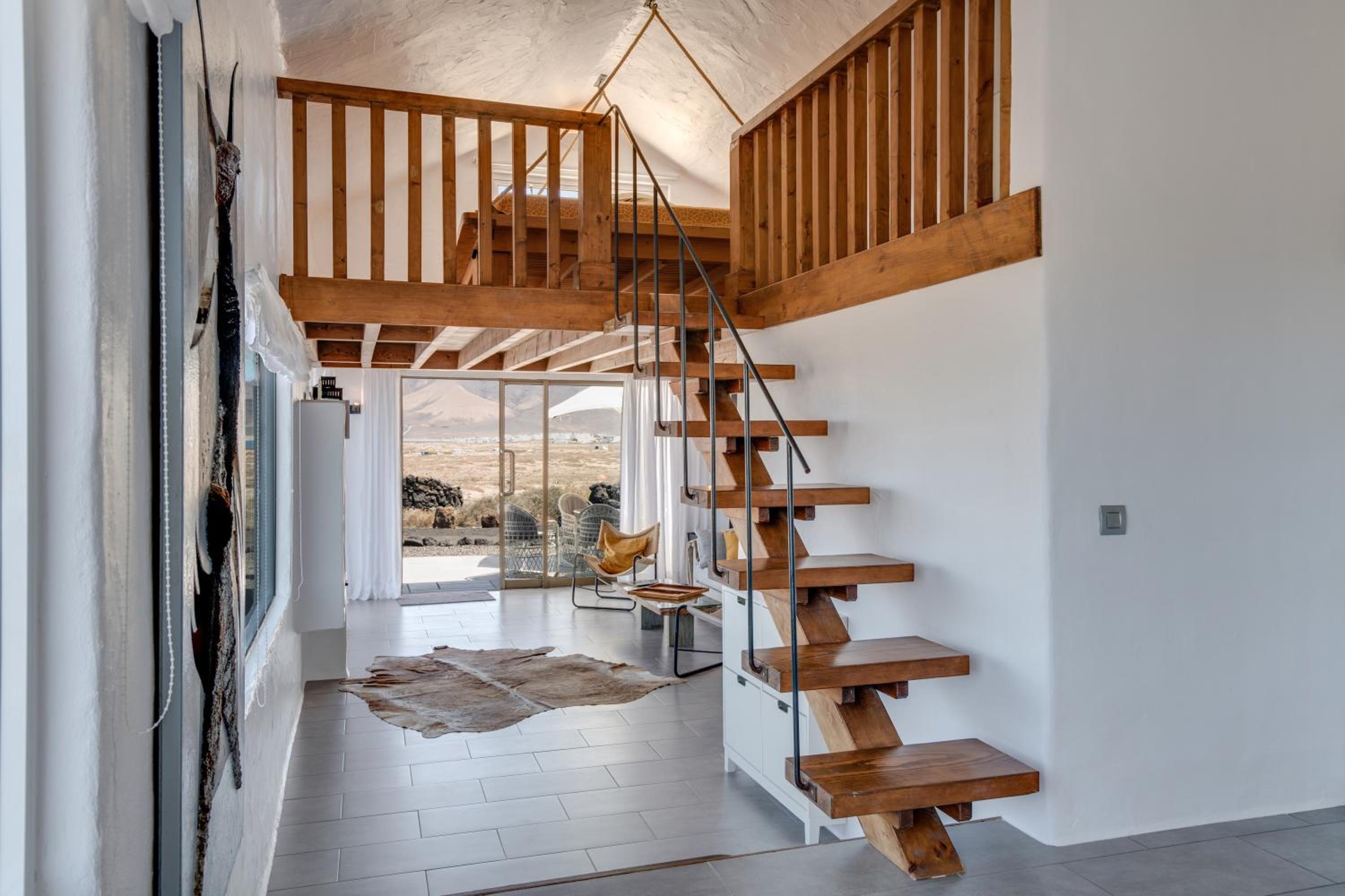 Two-Bedroom House - Photo 10