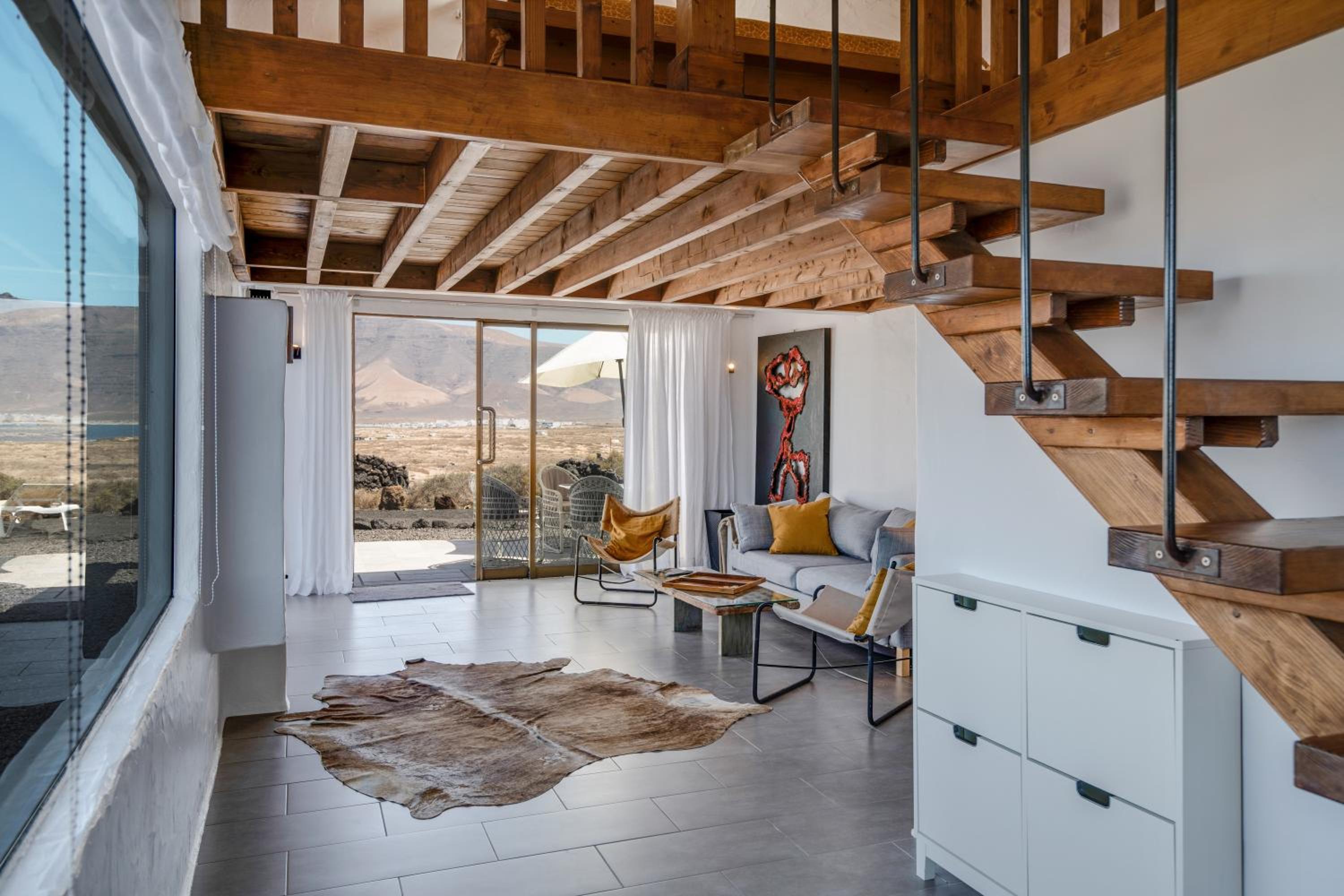 Two-Bedroom House - Photo 8