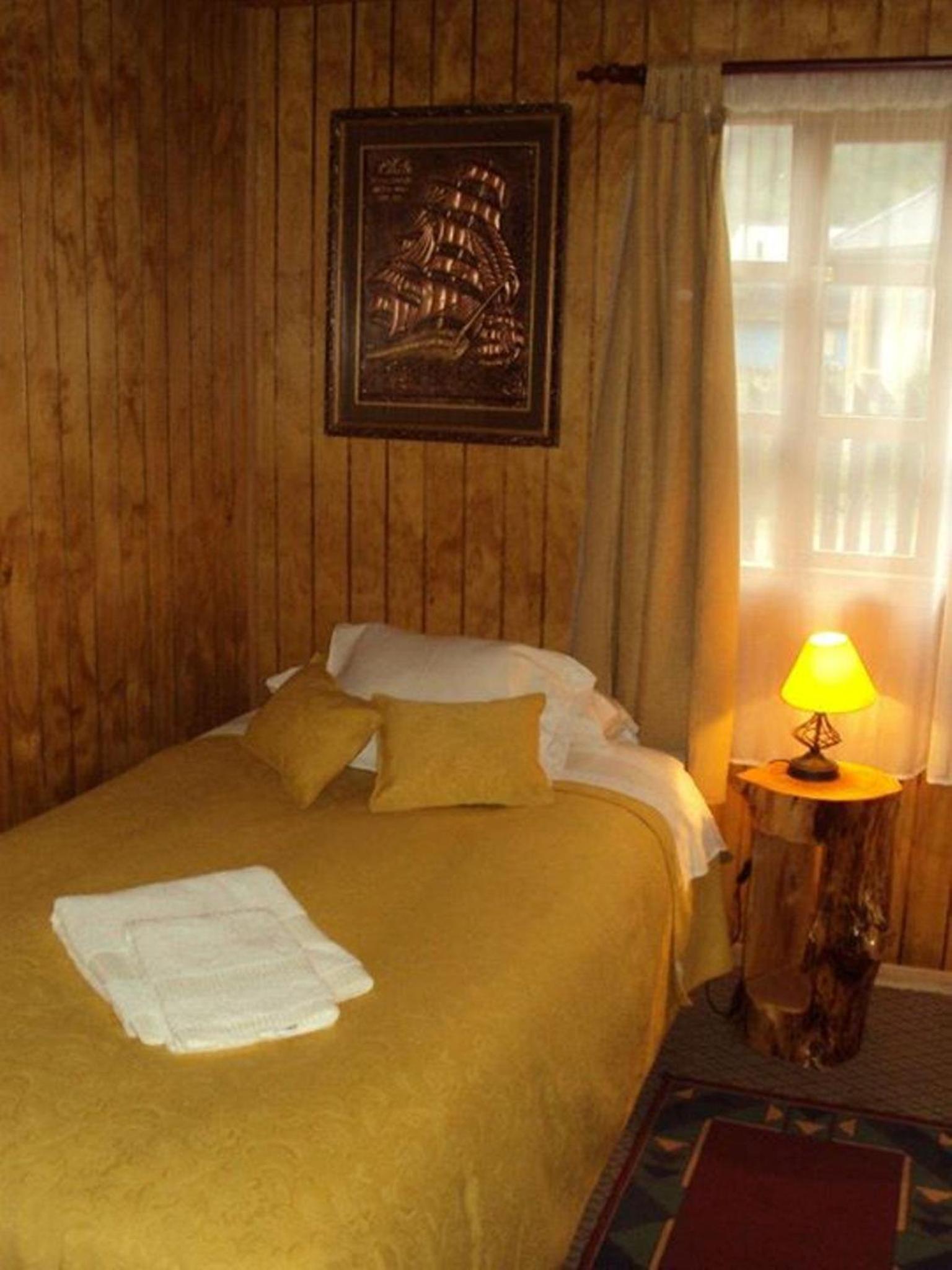 Single Room with Shared Bathroom - 1 Bed photo 1