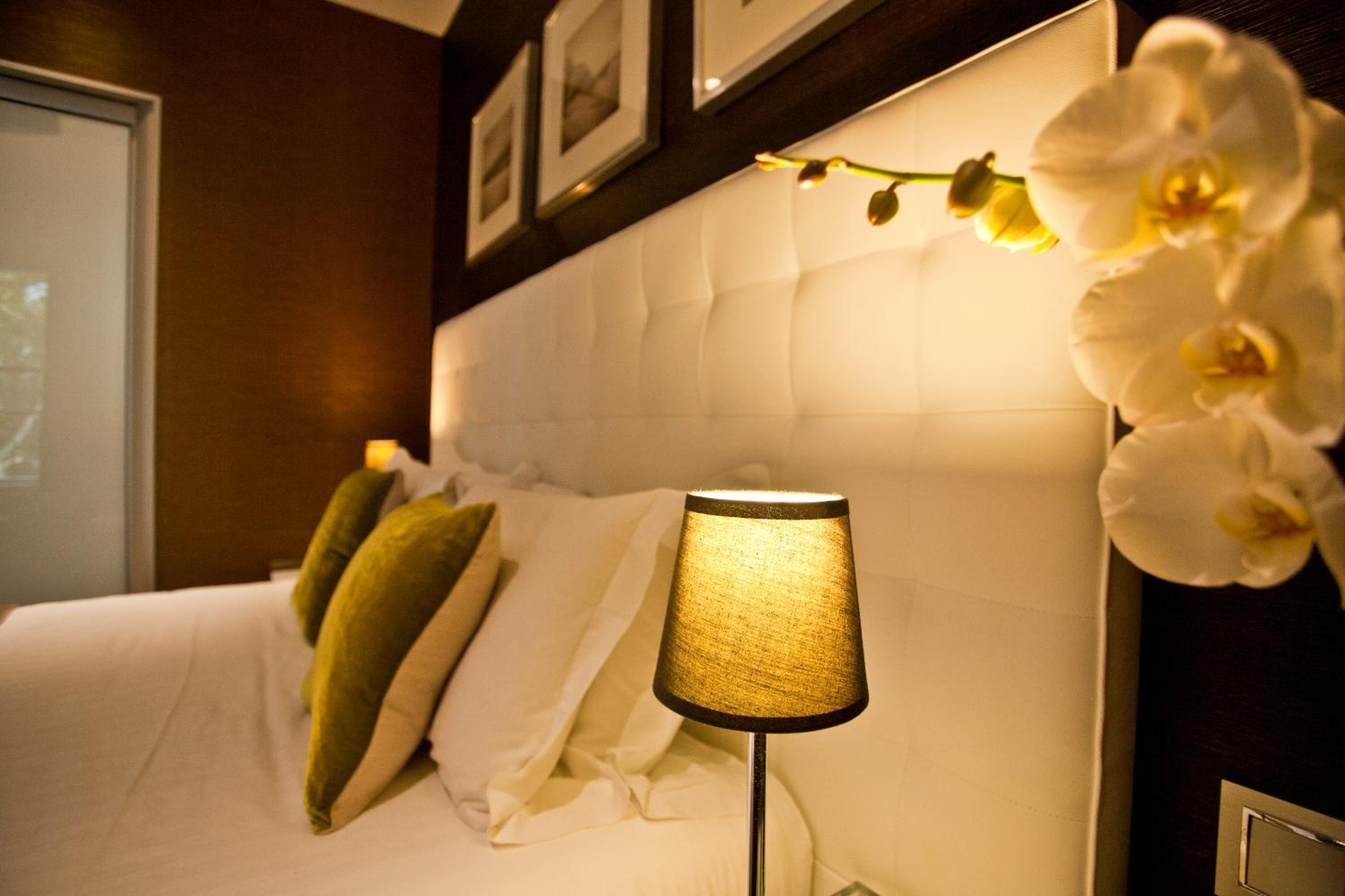 Superior Double Queen Room - Photo 3