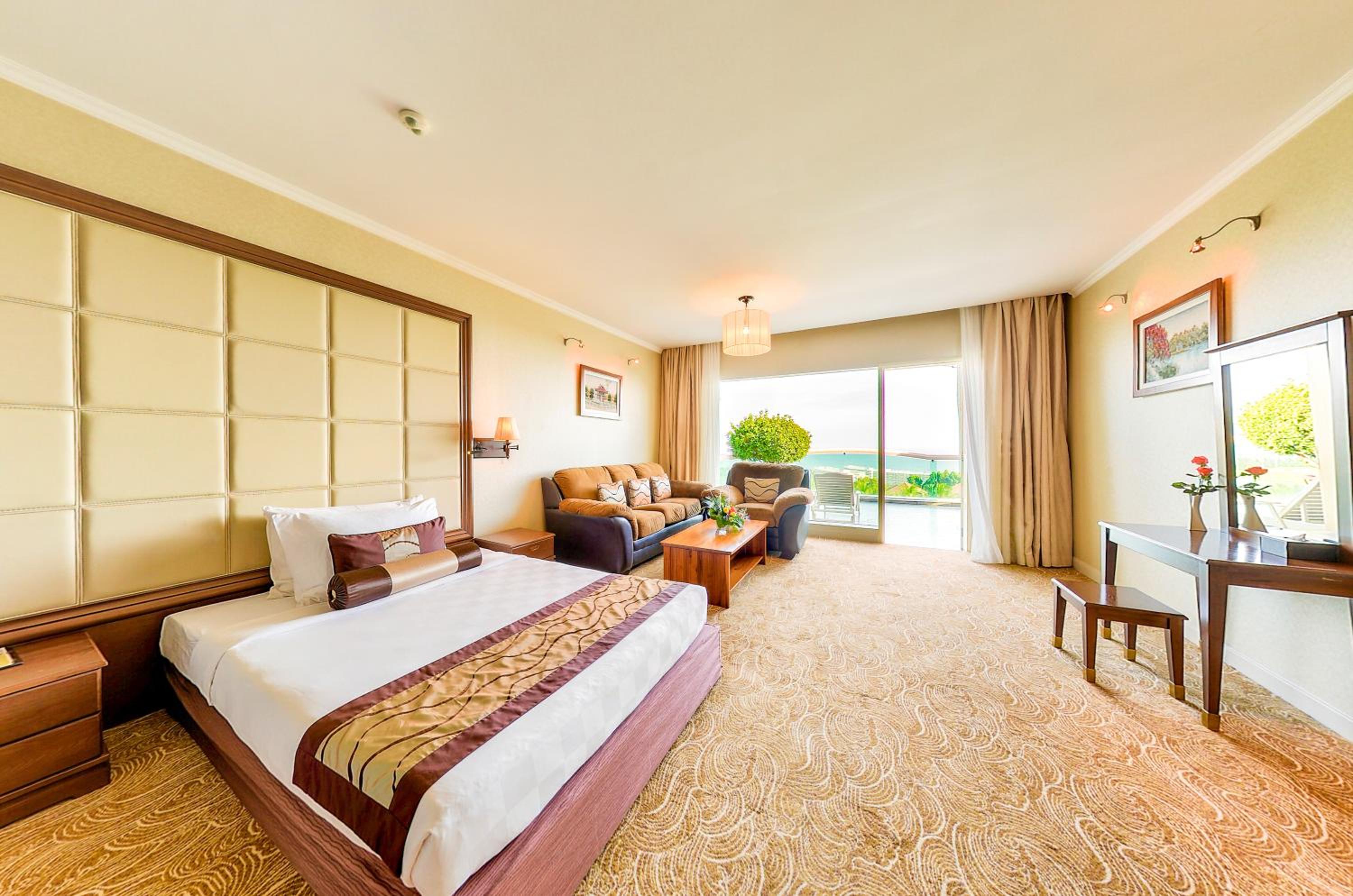 Premium Deluxe King  - Photo 9