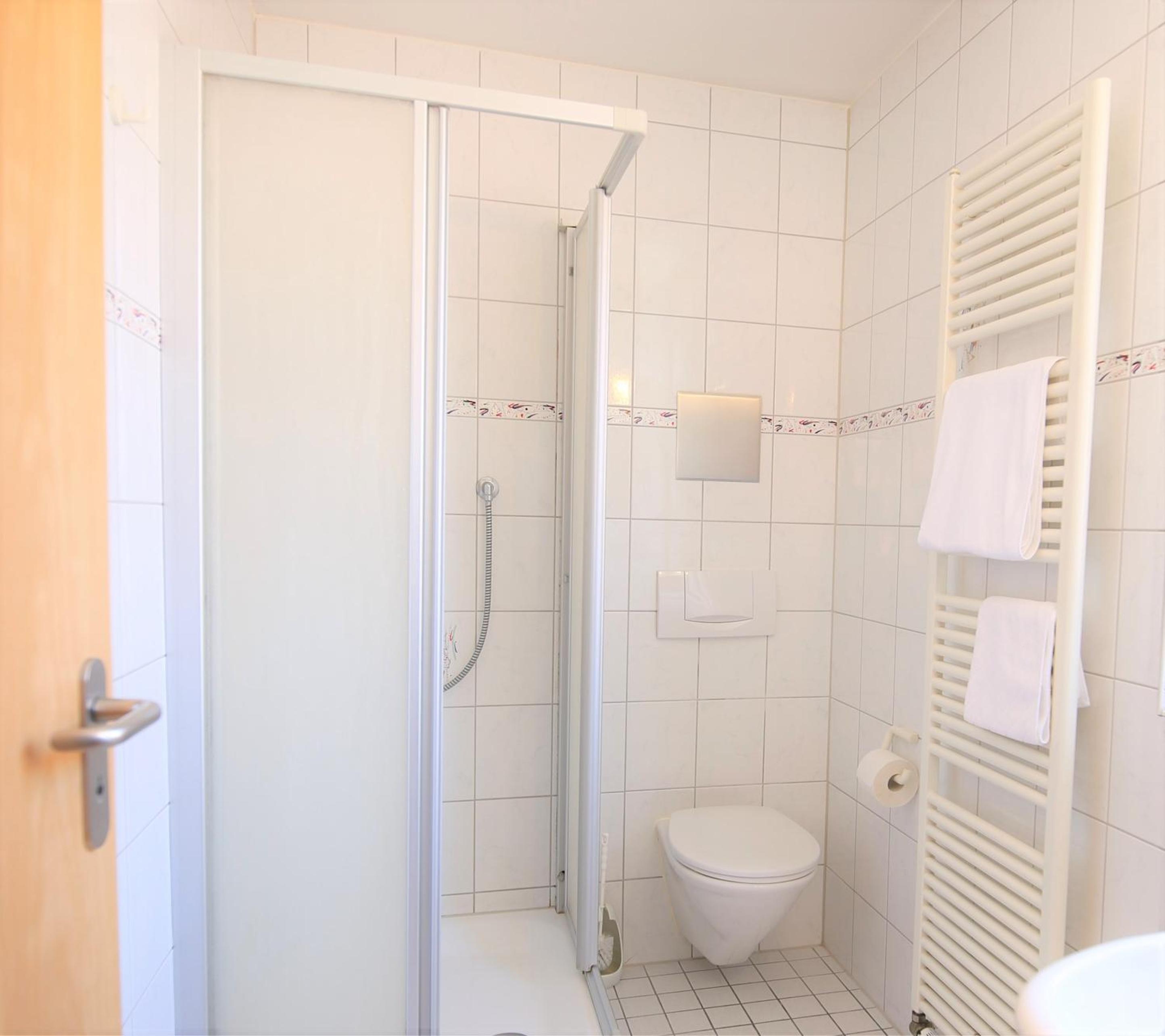 Single Room with Private Bathroom photo 2