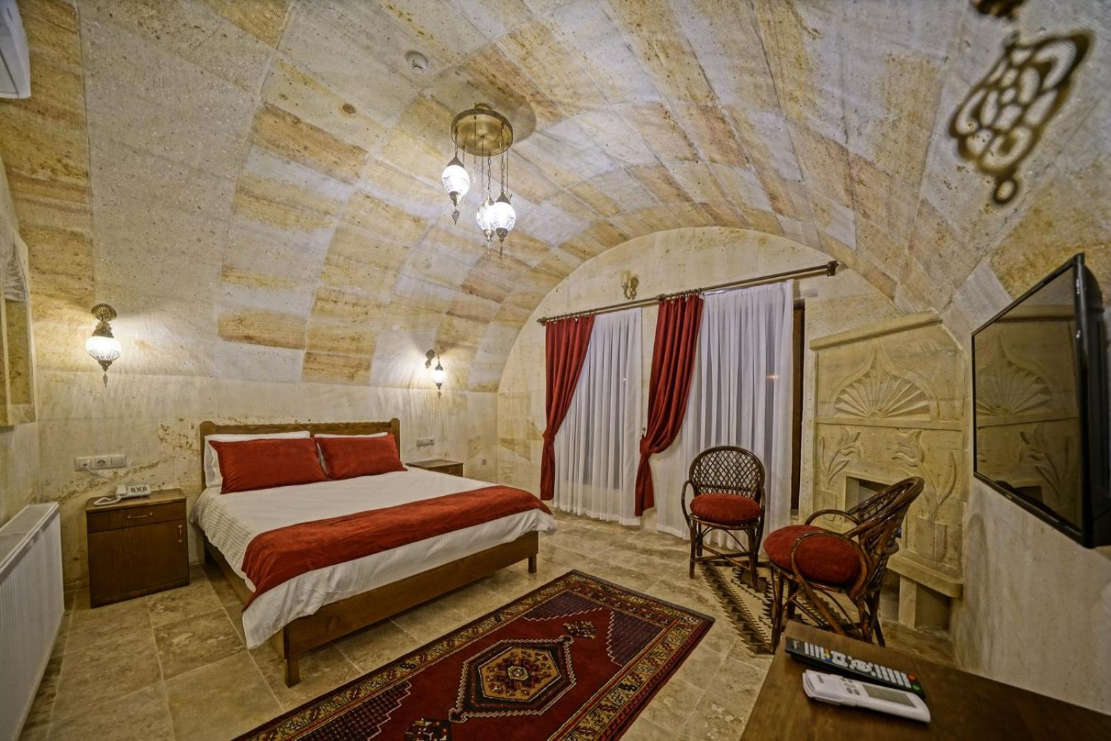 Deluxe Room - Photo 3
