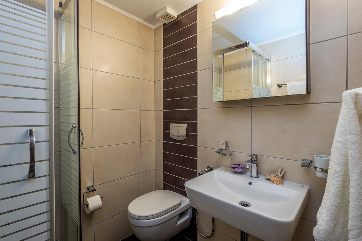 Superior Double or Twin Room - Photo 10