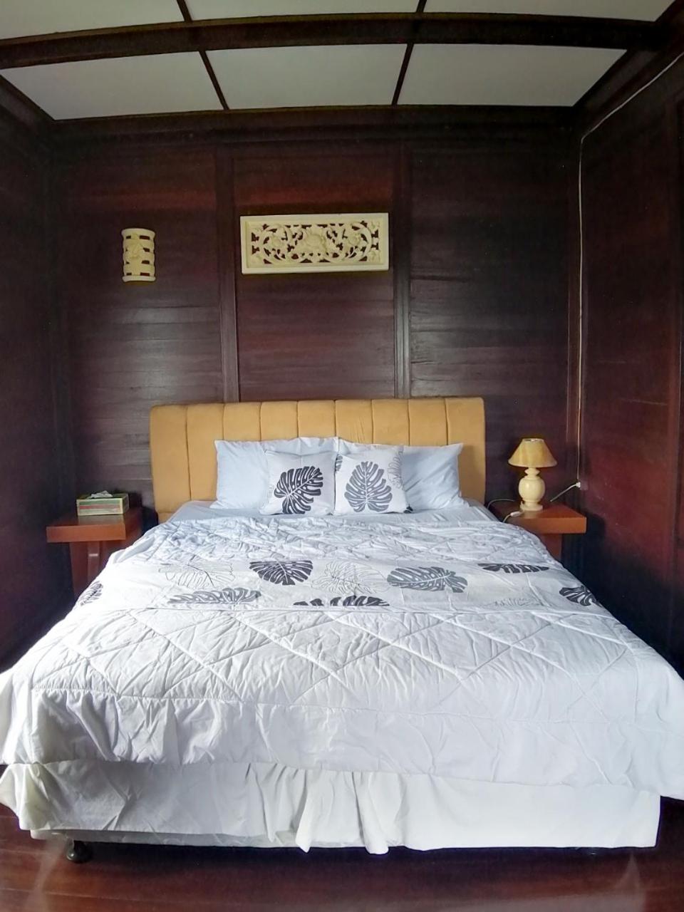 Three-Bedroom Villa - Photo 11