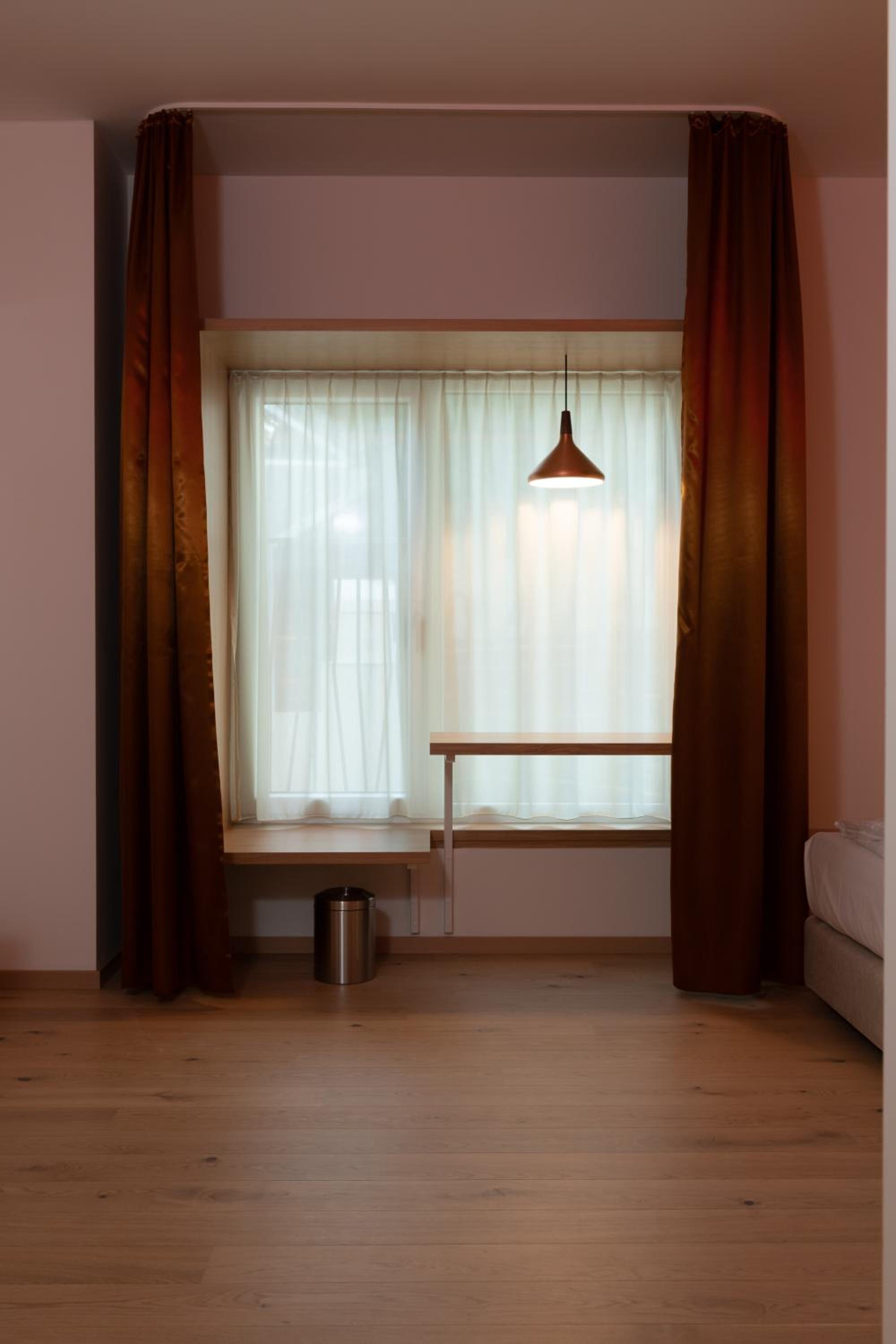 Superior King Room photo 2