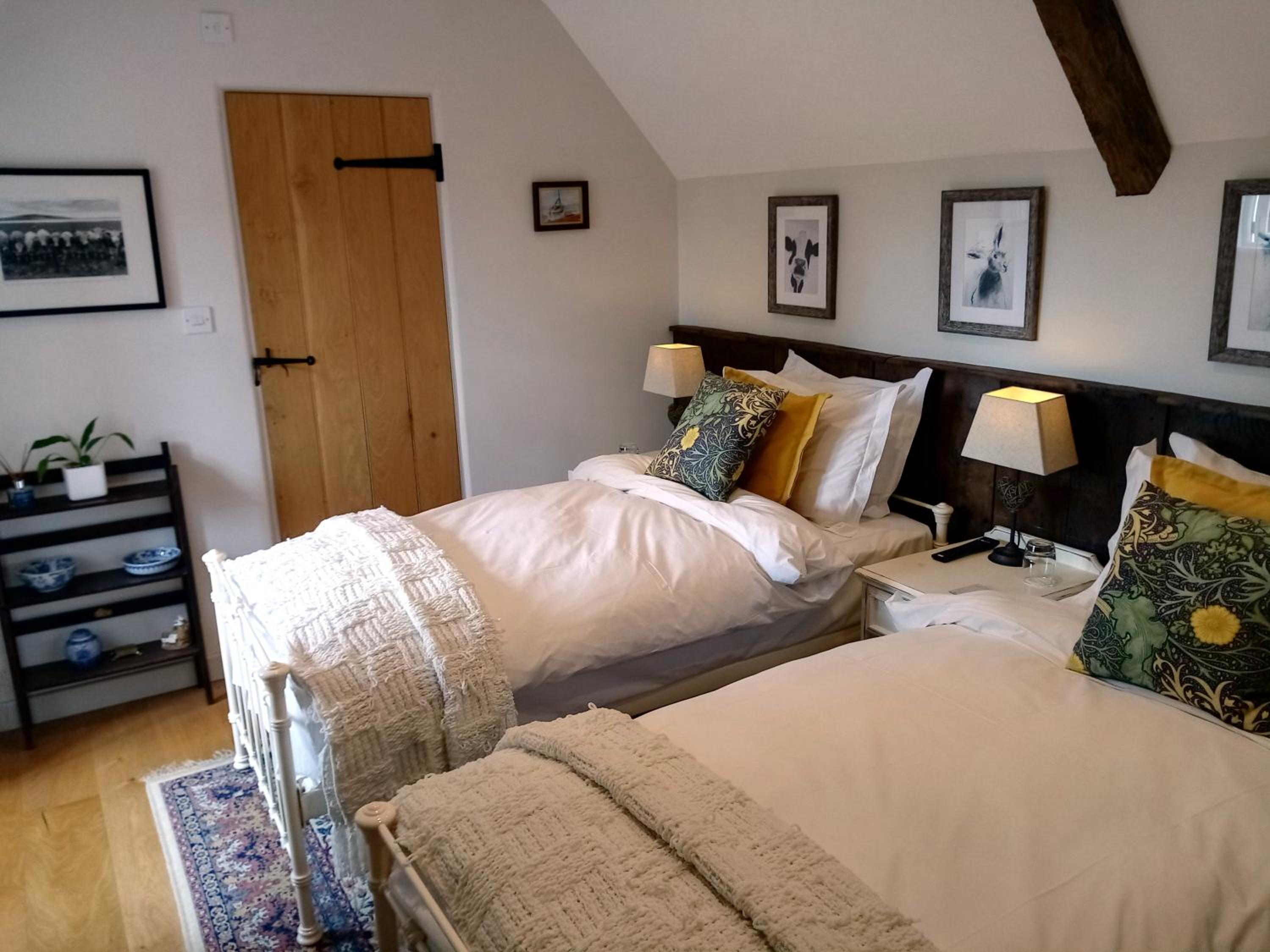 Large Double or Twin Room photo 1