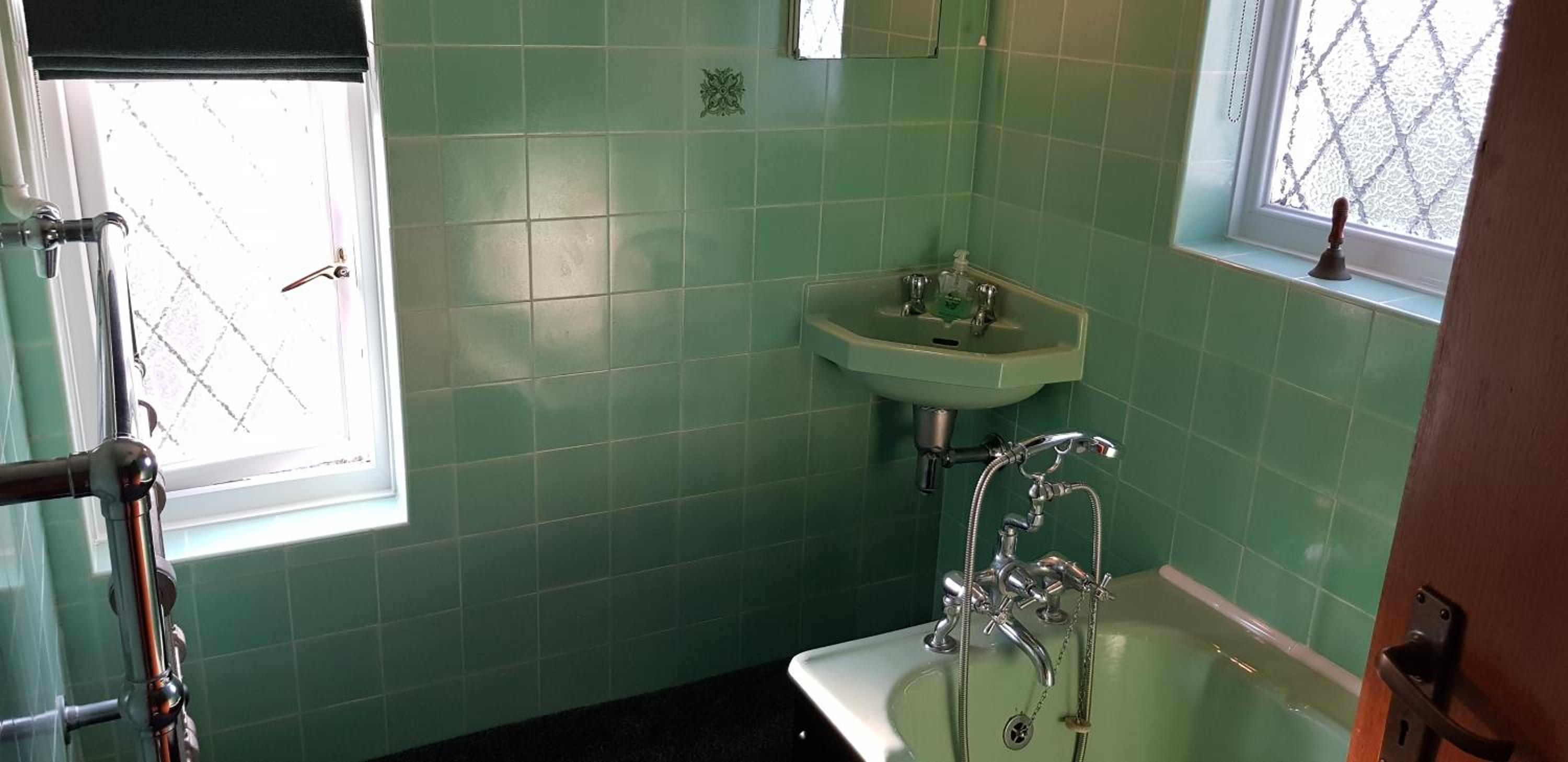 Deluxe Twin Room with Private External Bathroom photo 2
