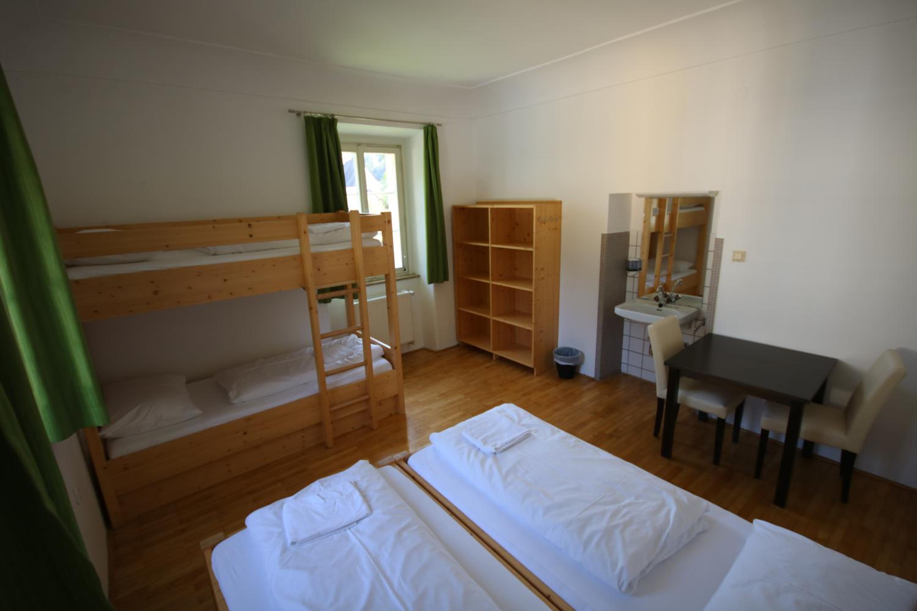 Quadruple Room with Shared Bathroom photo 1