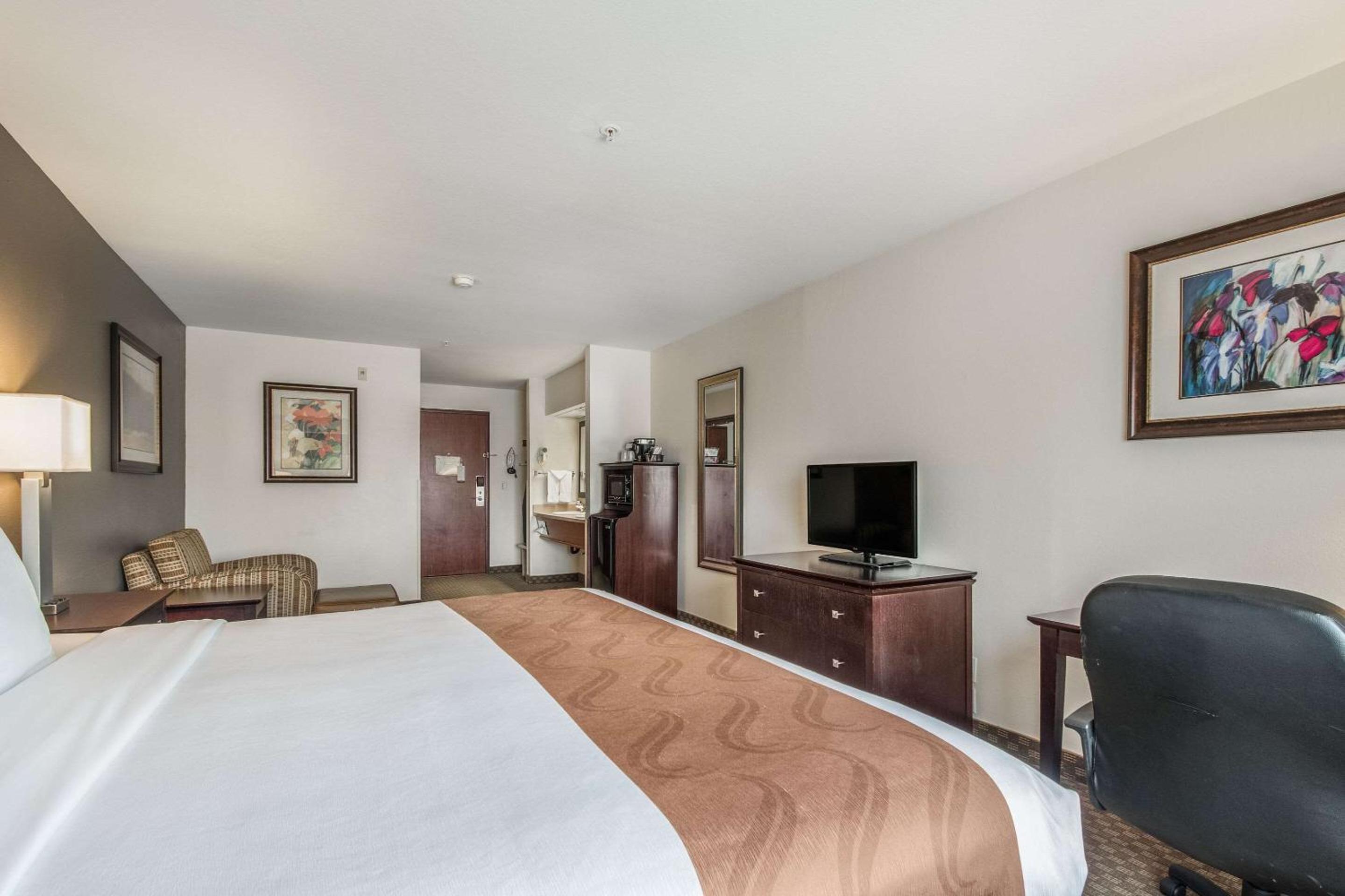 Junior King Suite