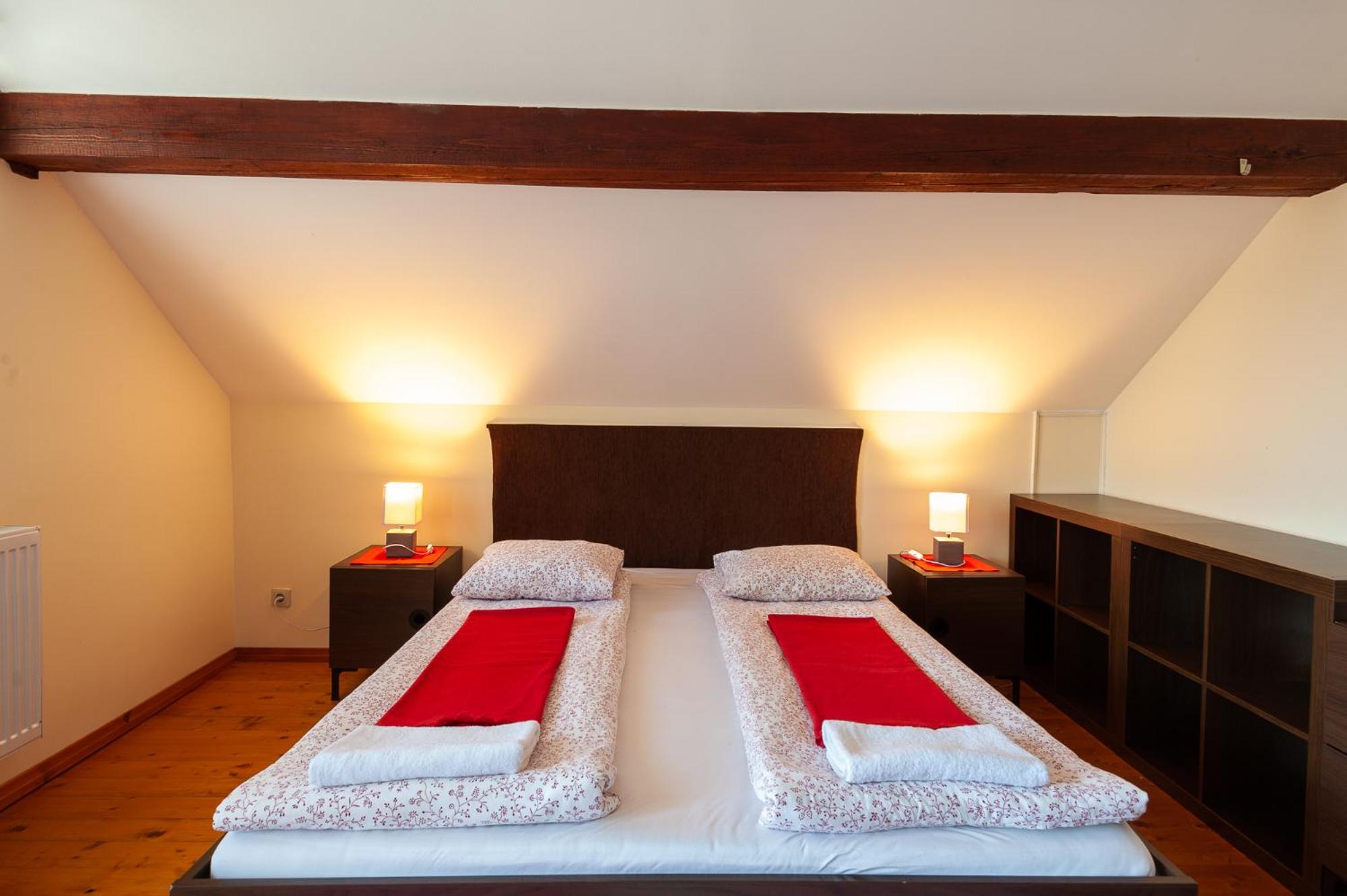 One-Bedroom Apartment with Balcony photo 2