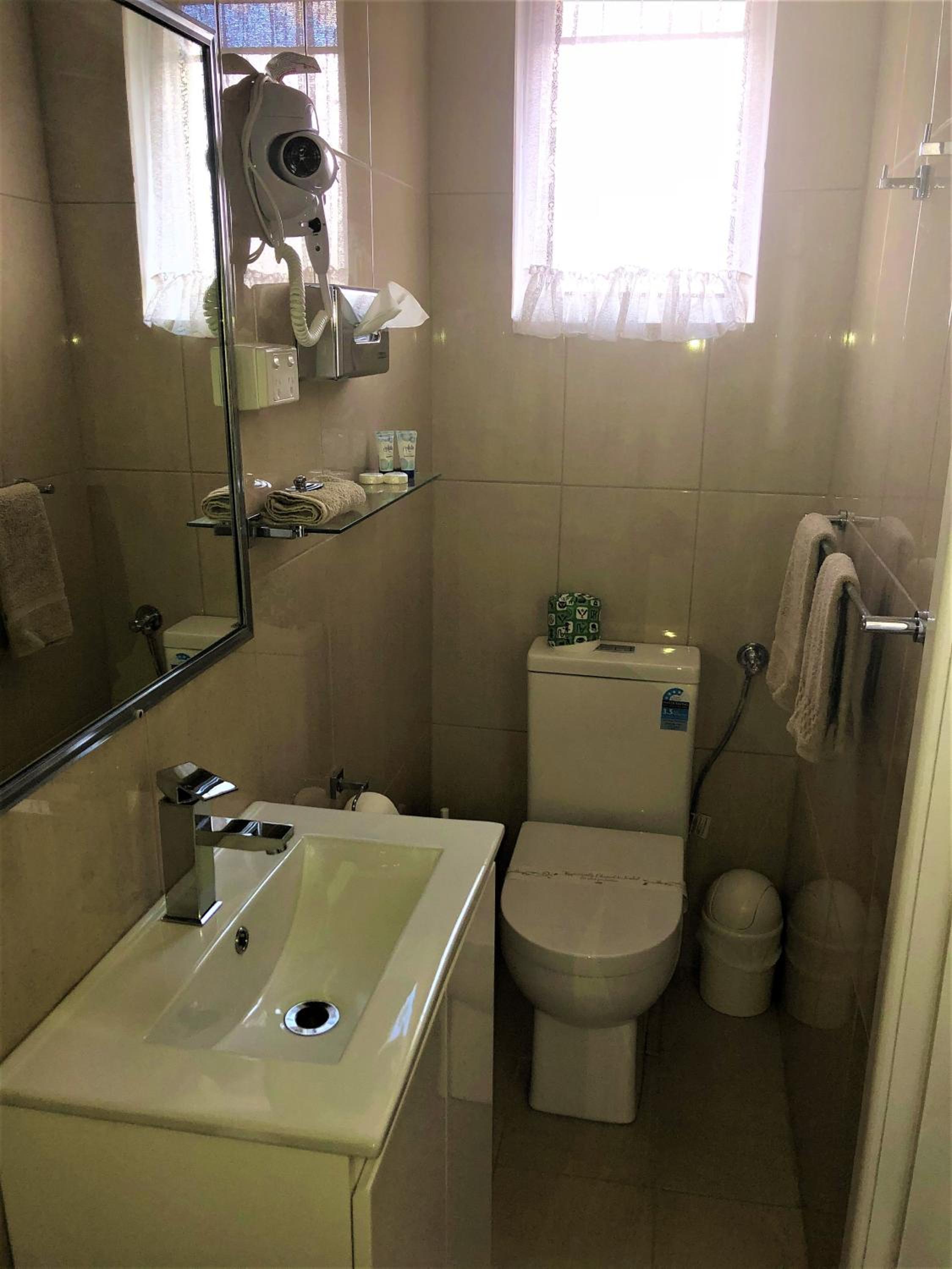Deluxe Queen Room photo 2