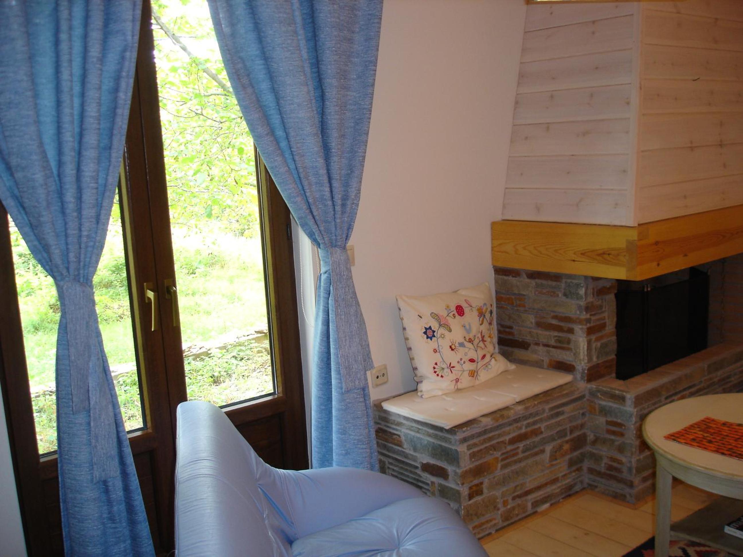 Junior Suite with Fireplace - Photo 2
