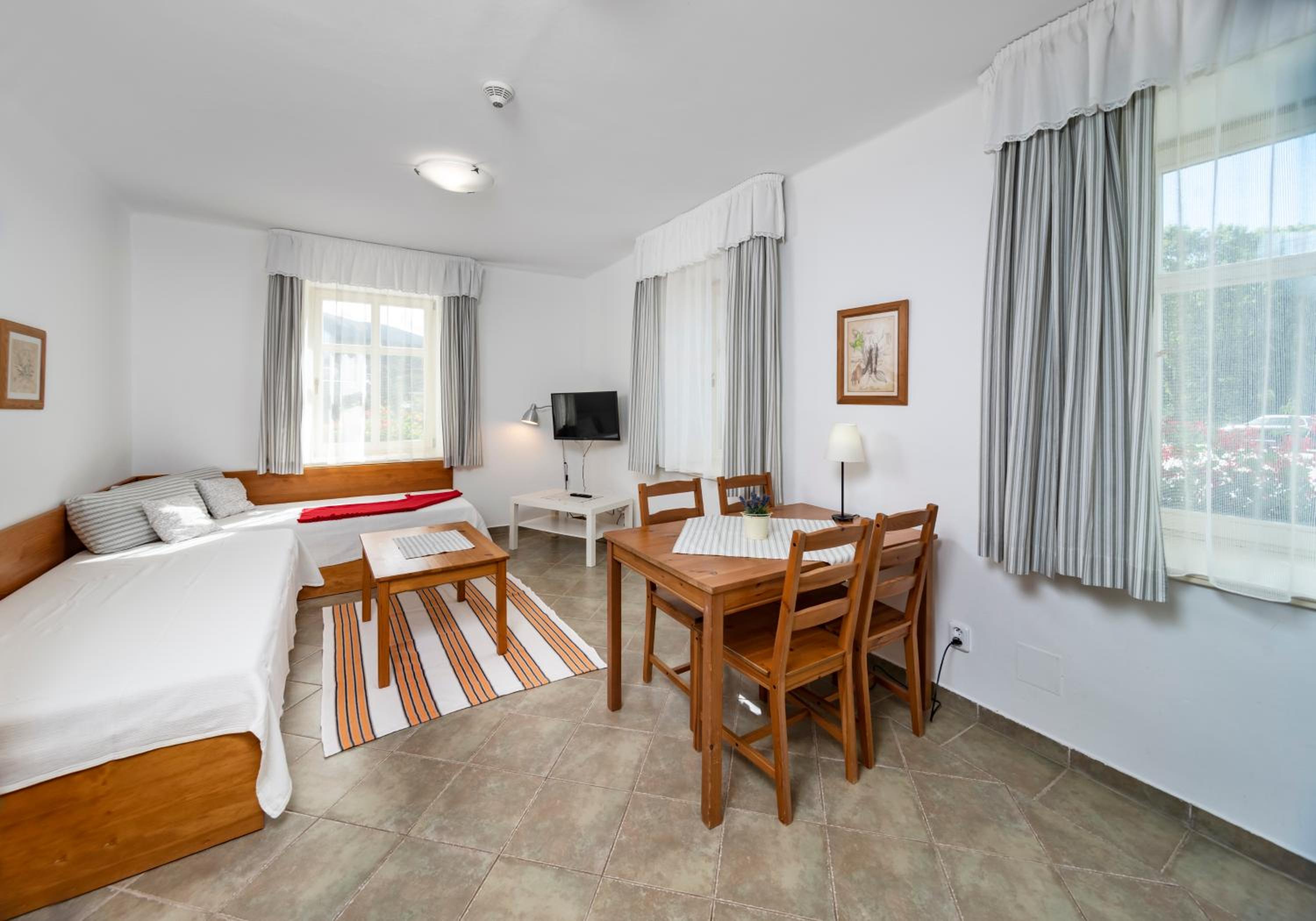 One-Bedroom Suite