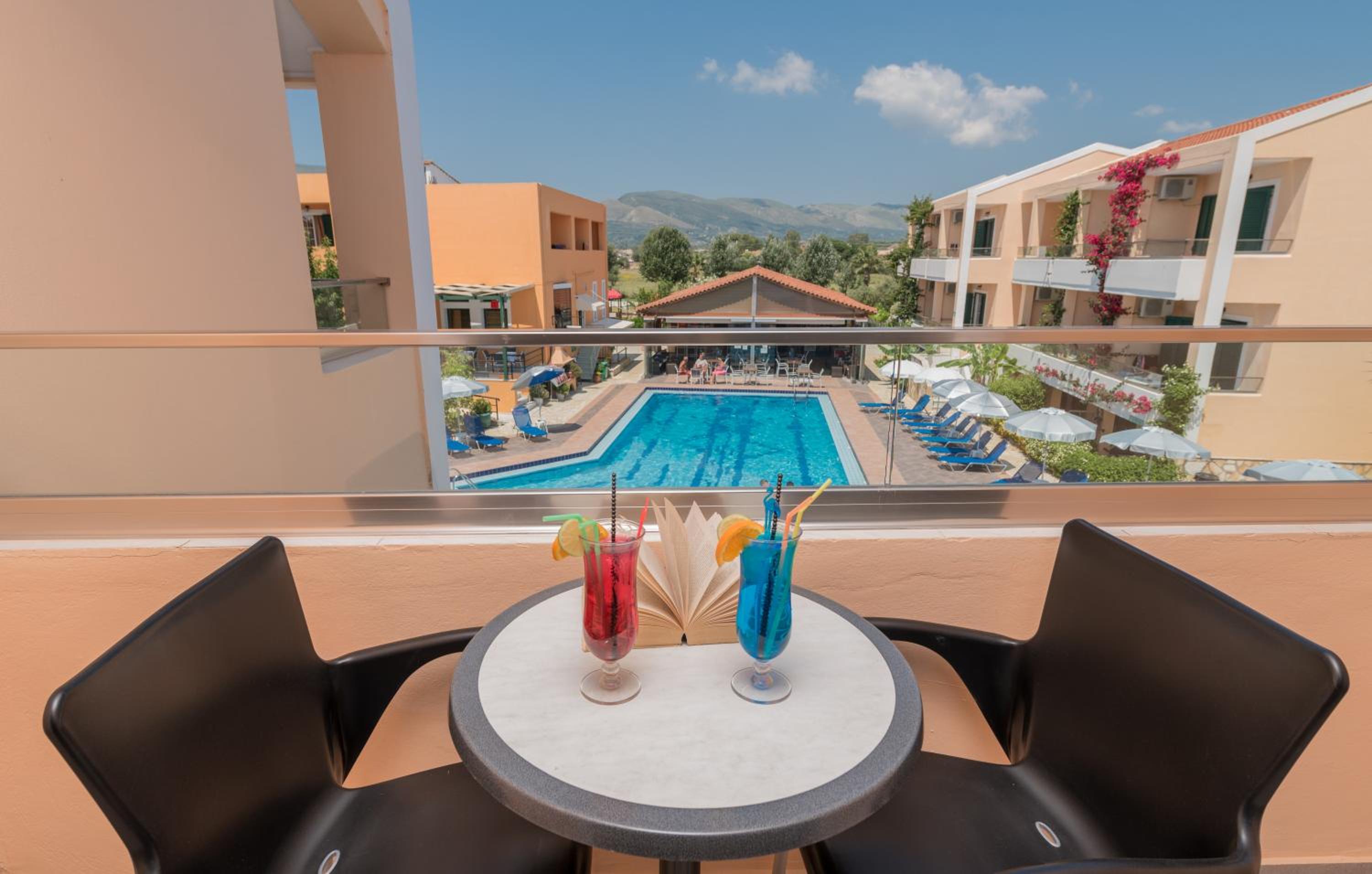 Superior Double or Twin Pool View - Photo 2