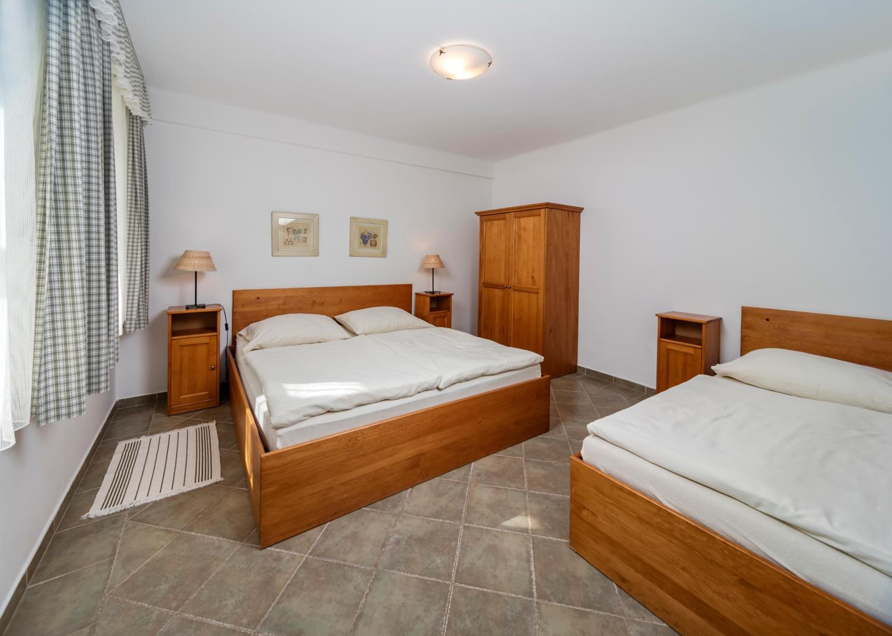 Suite with Mountain View