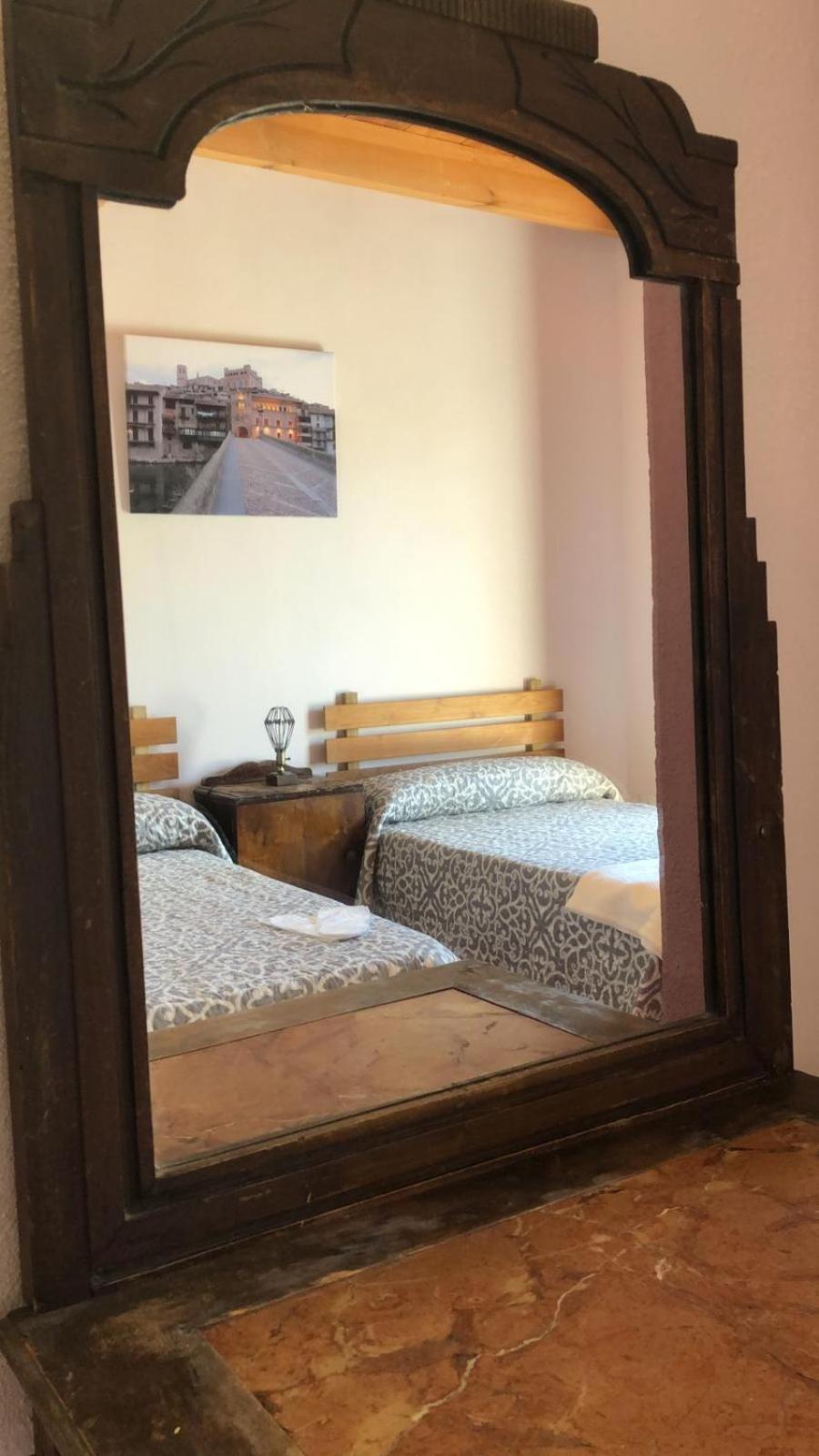 Habitación triple con baño