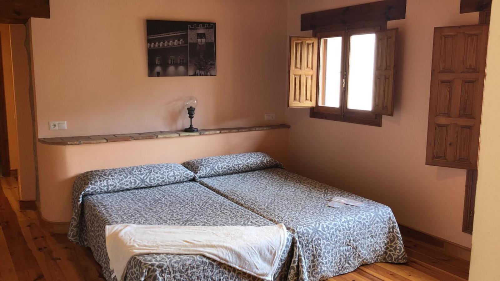 Double Room - Photo 7