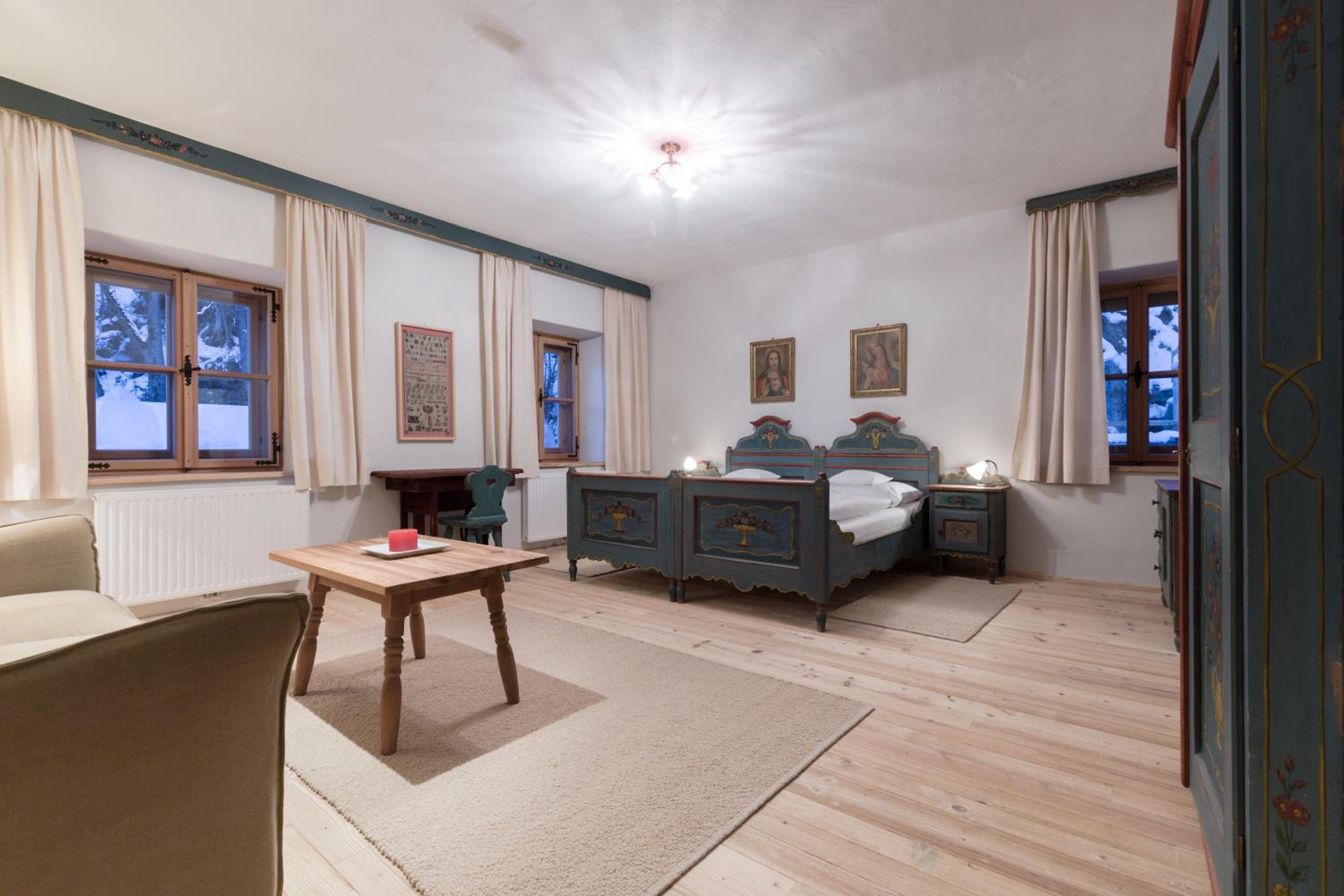Large Double Room photo 3
